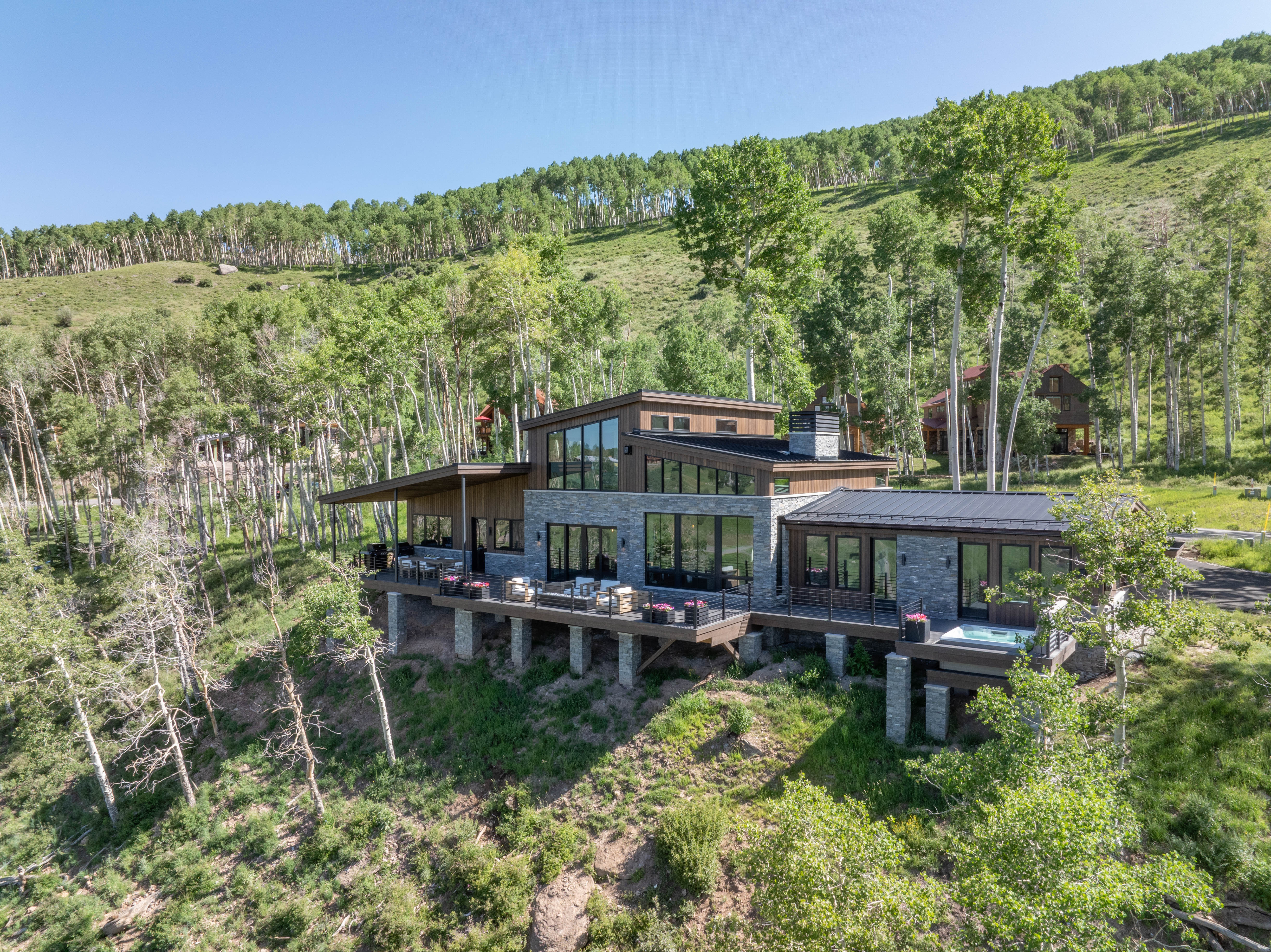 216 E Serapio Drive 