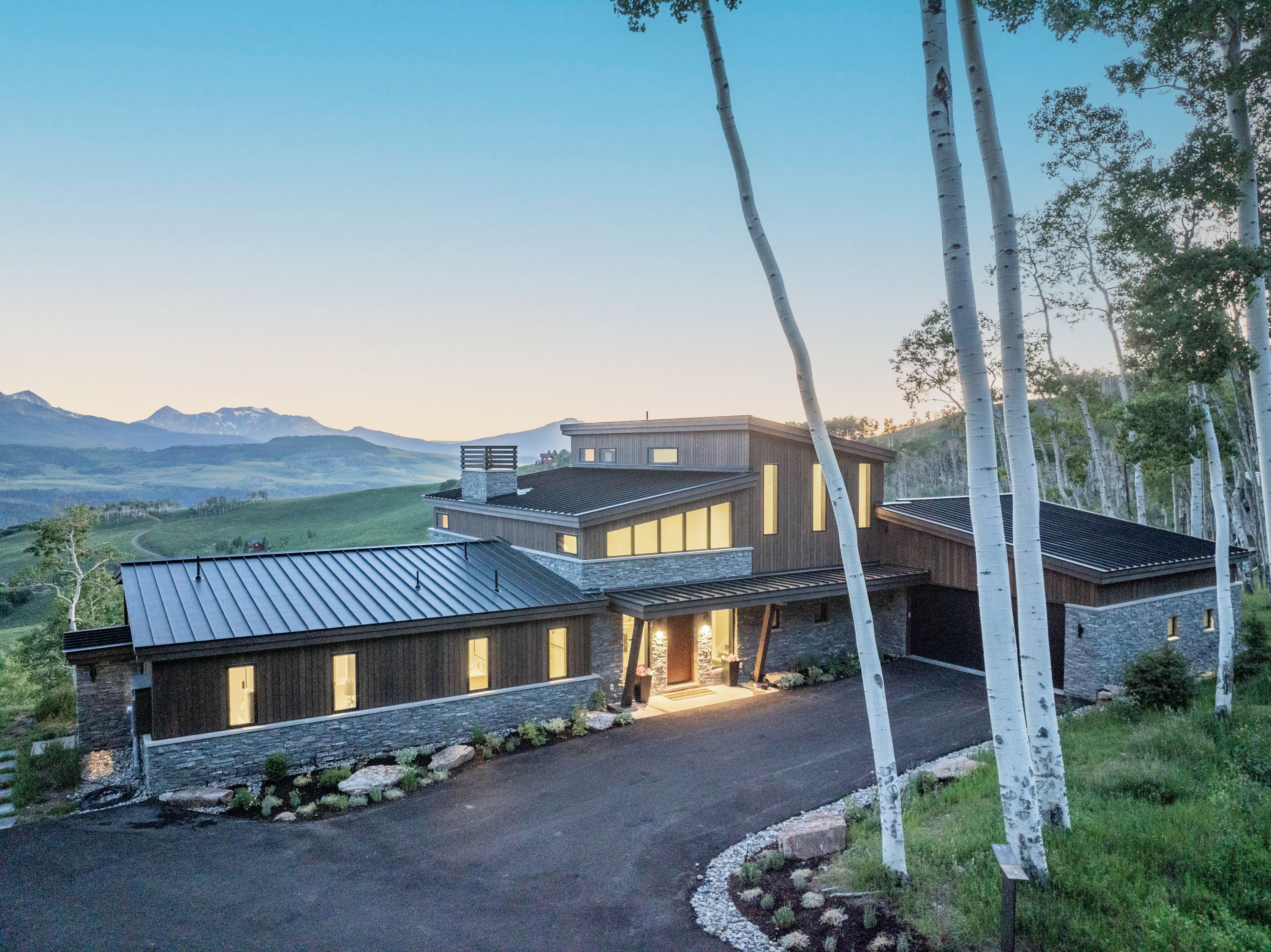 216 E Serapio Drive 