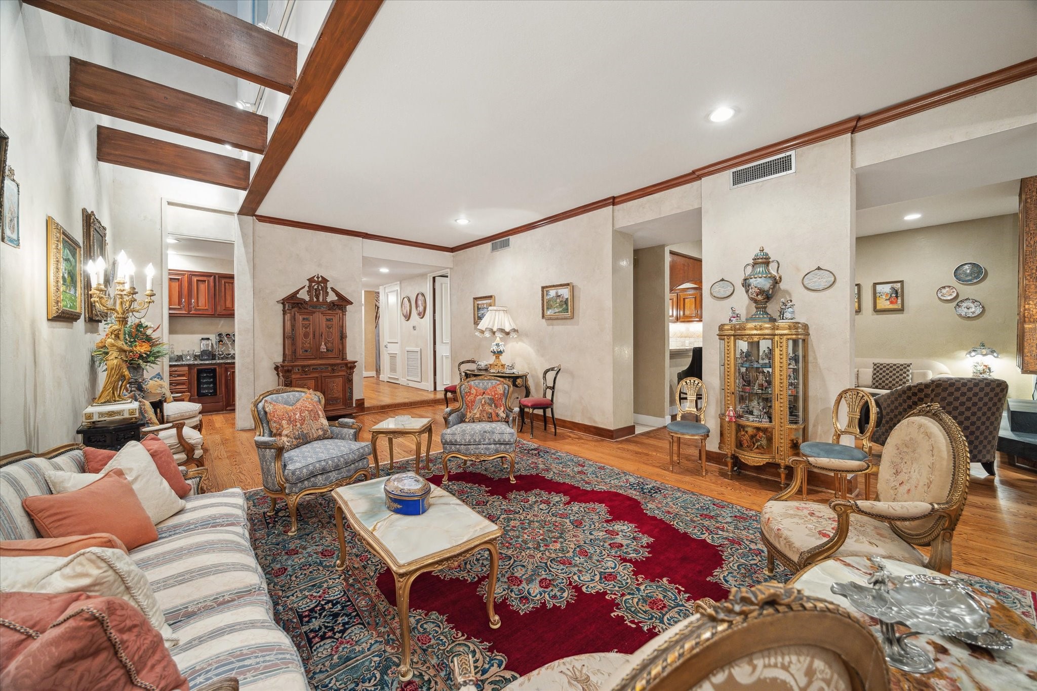 45 Briar Hollow Lane #4