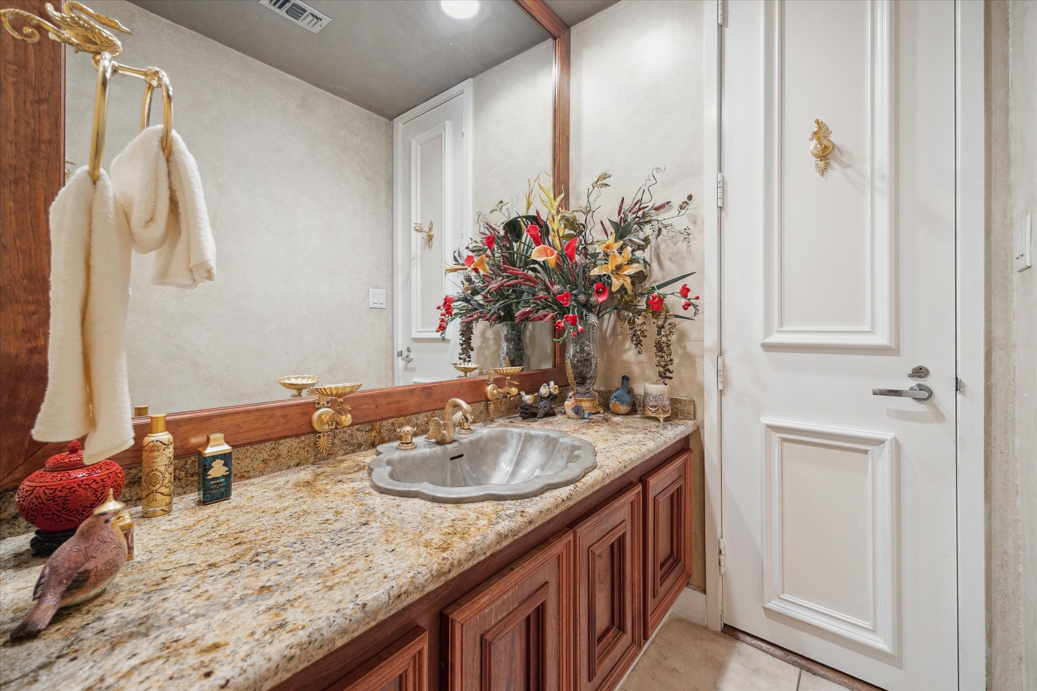 45 Briar Hollow Lane #4