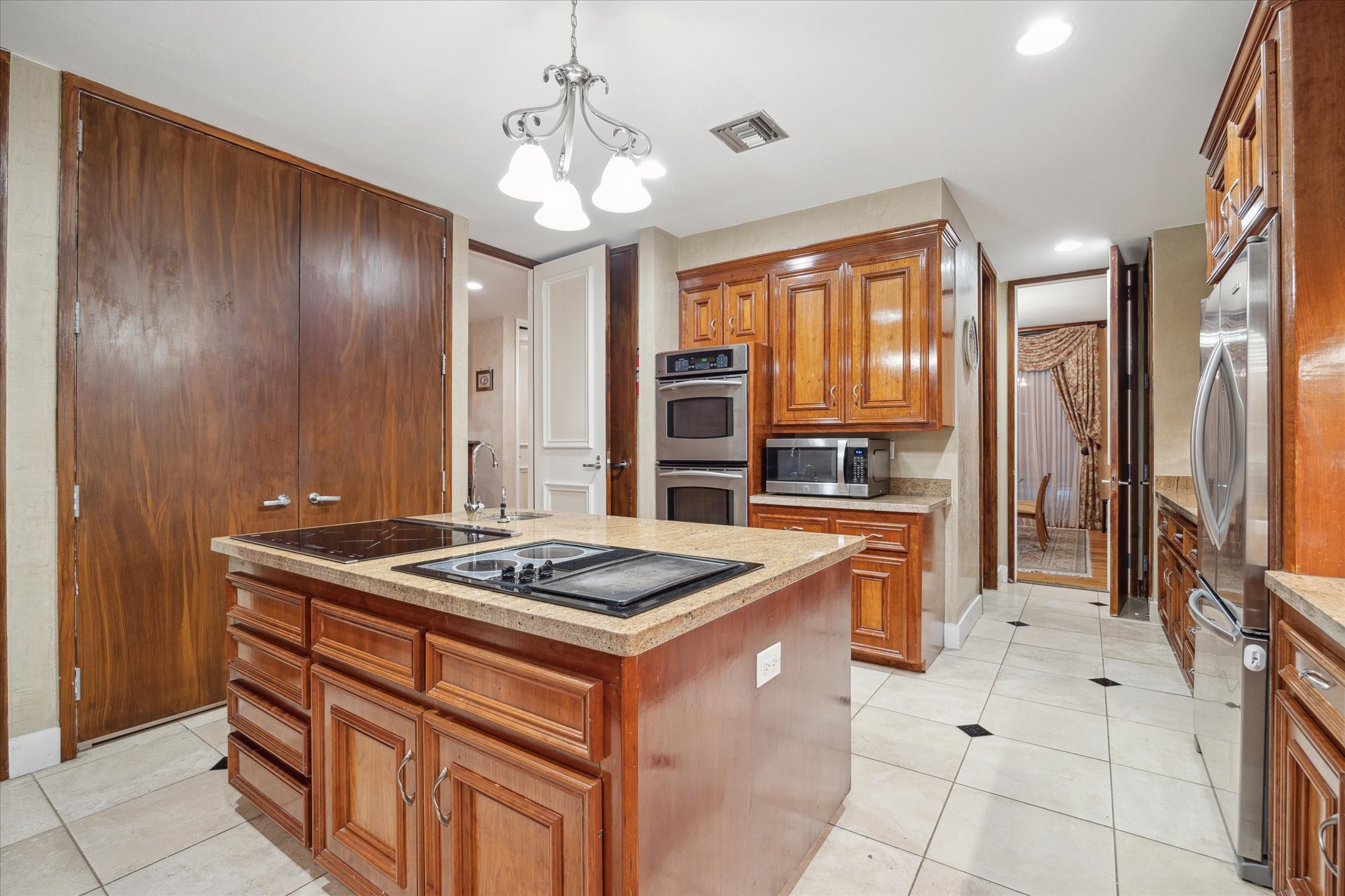 45 Briar Hollow Lane #4