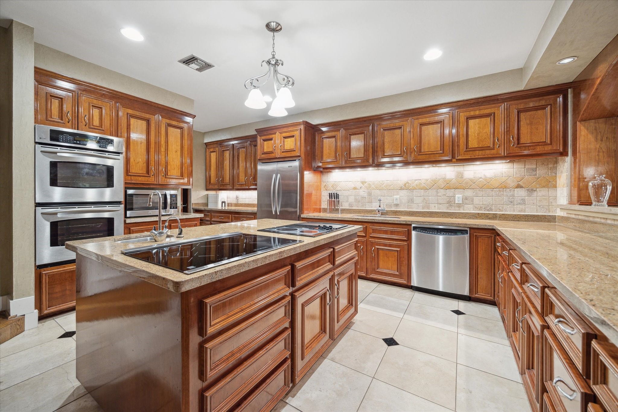 45 Briar Hollow Lane #4