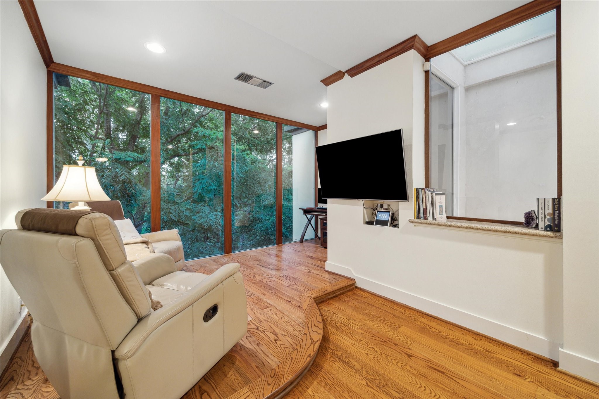 45 Briar Hollow Lane #4