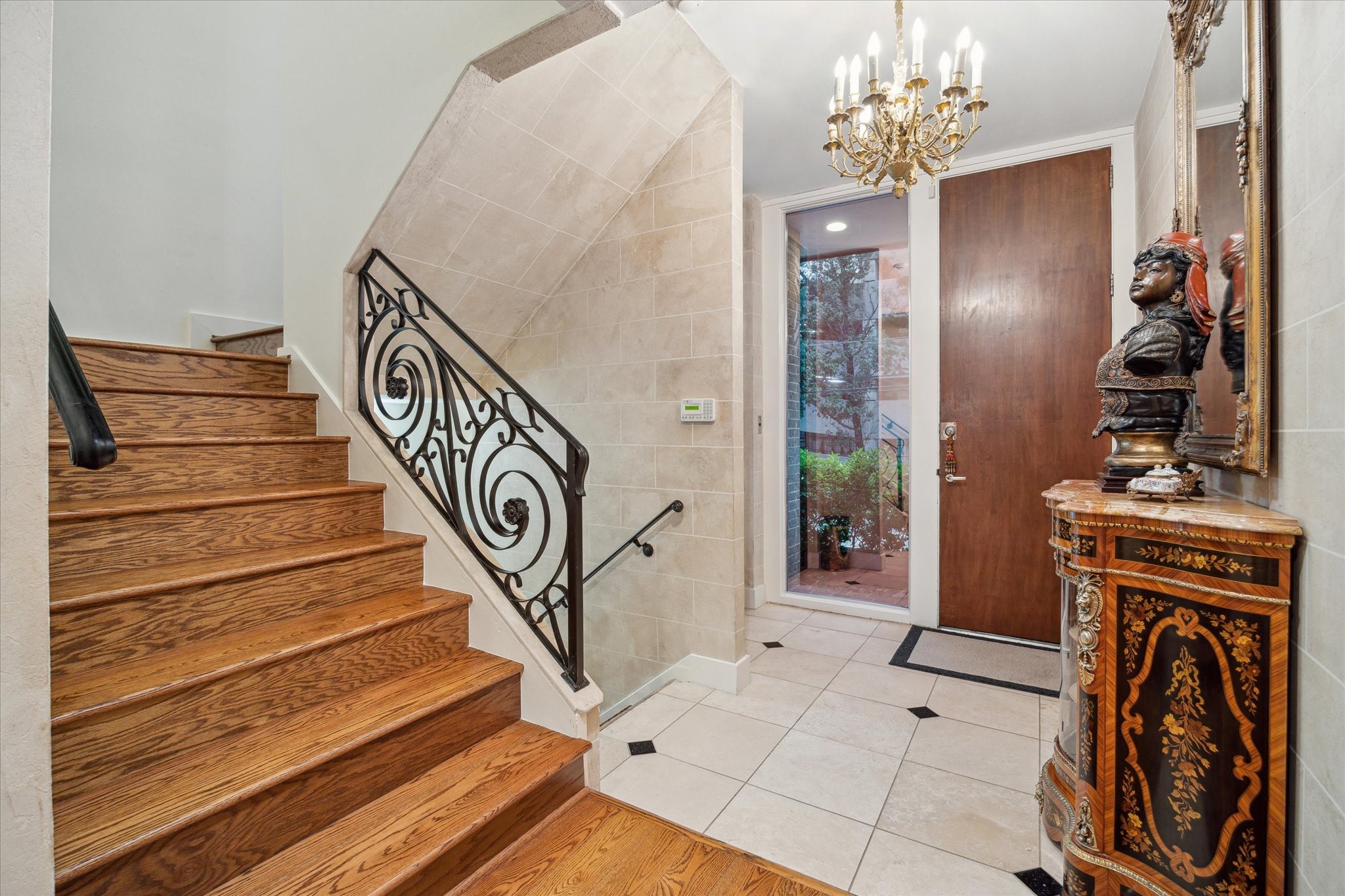45 Briar Hollow Lane #4