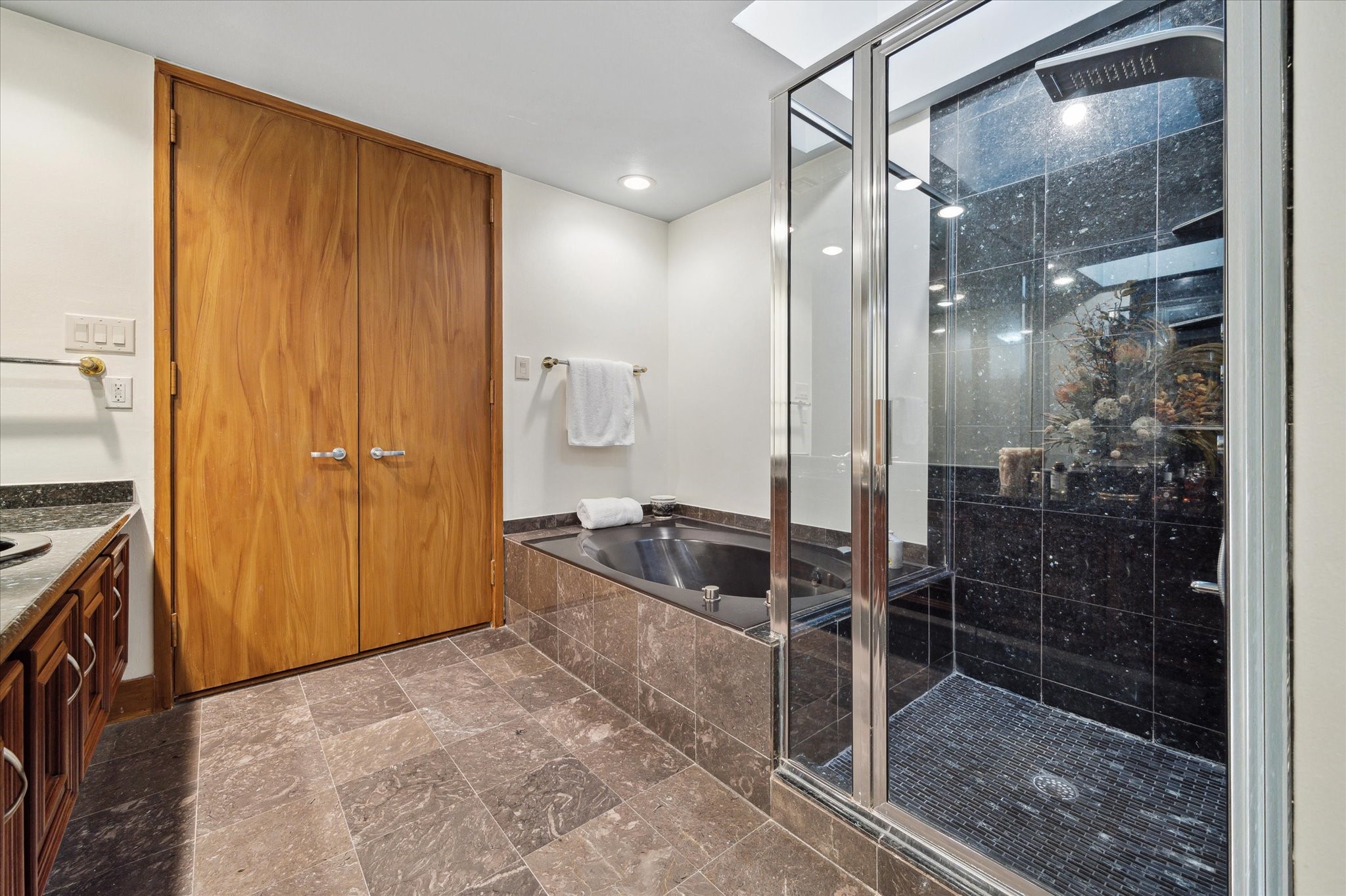 45 Briar Hollow Lane #4