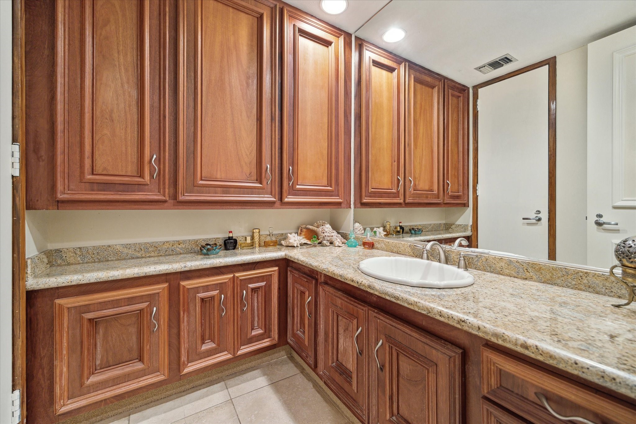 45 Briar Hollow Lane #4