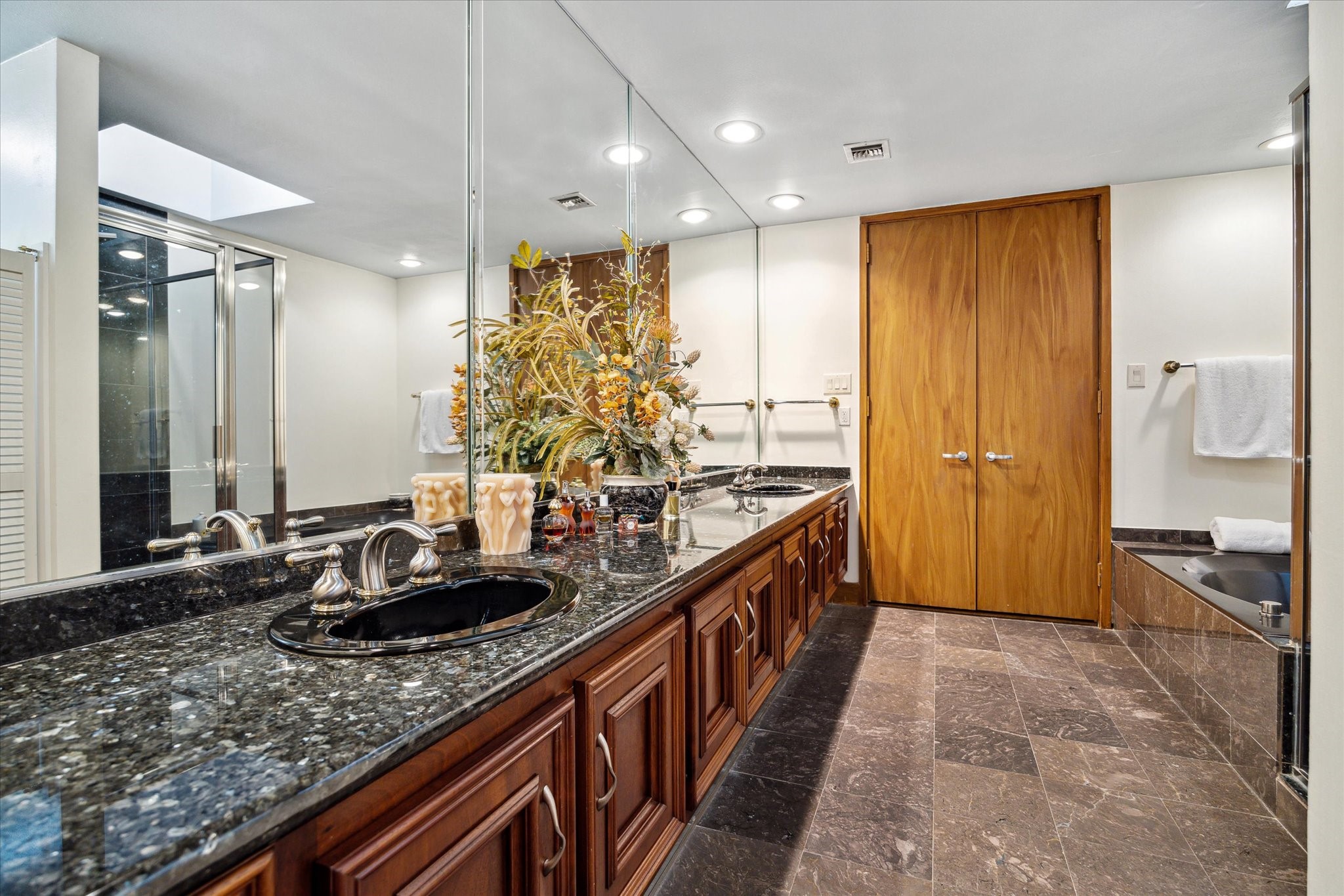 45 Briar Hollow Lane #4