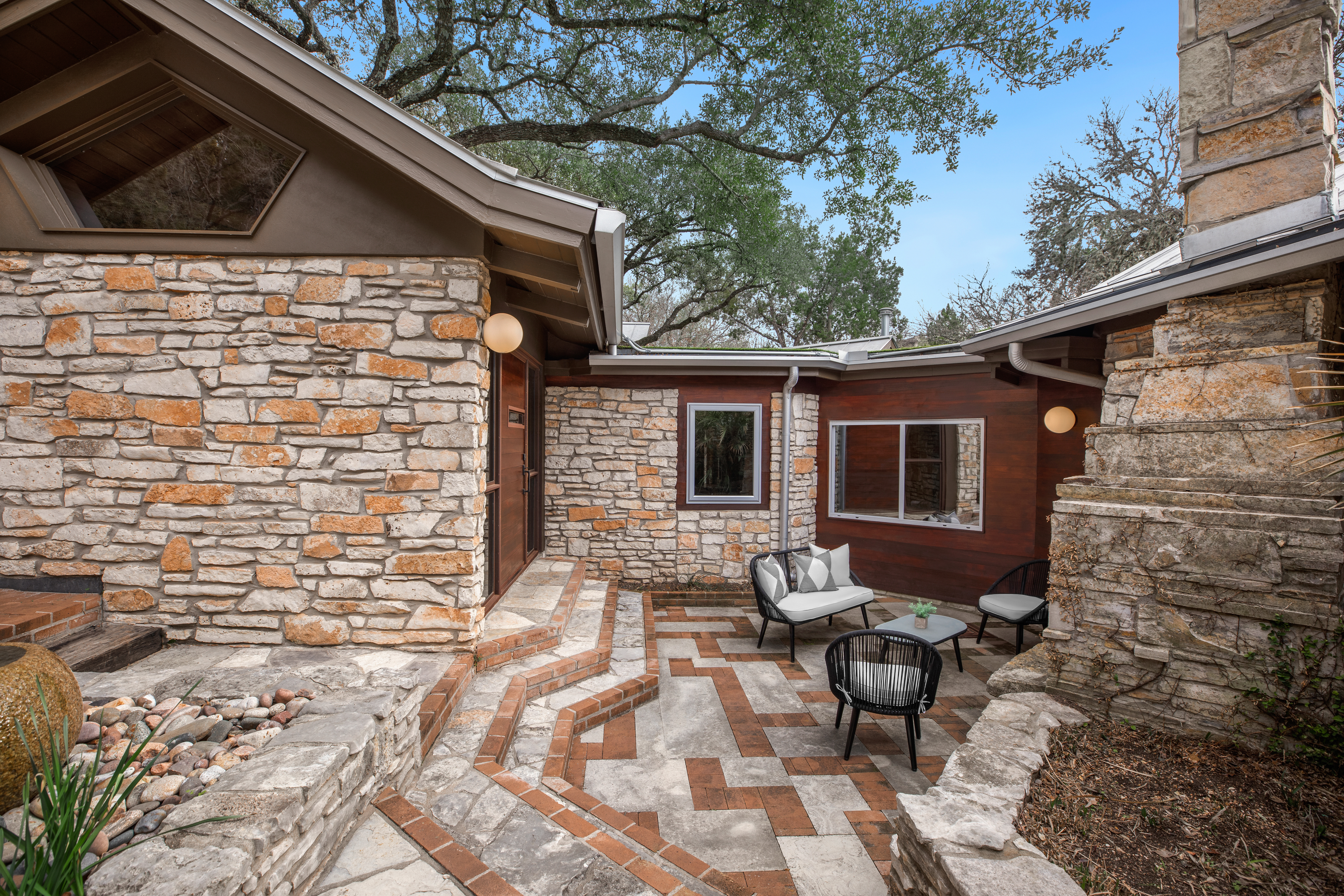 2707 Valley Spring Road 