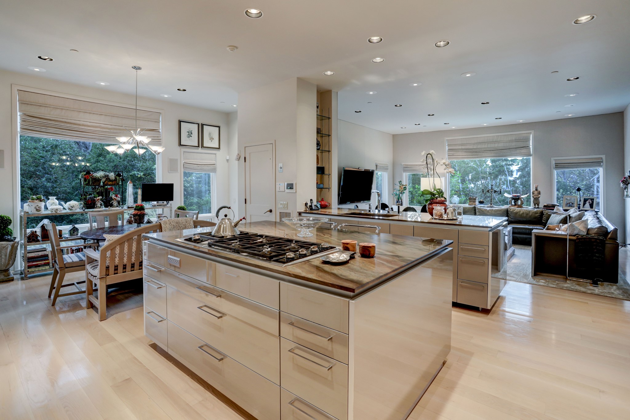 2003 Arrowwood Circle N
