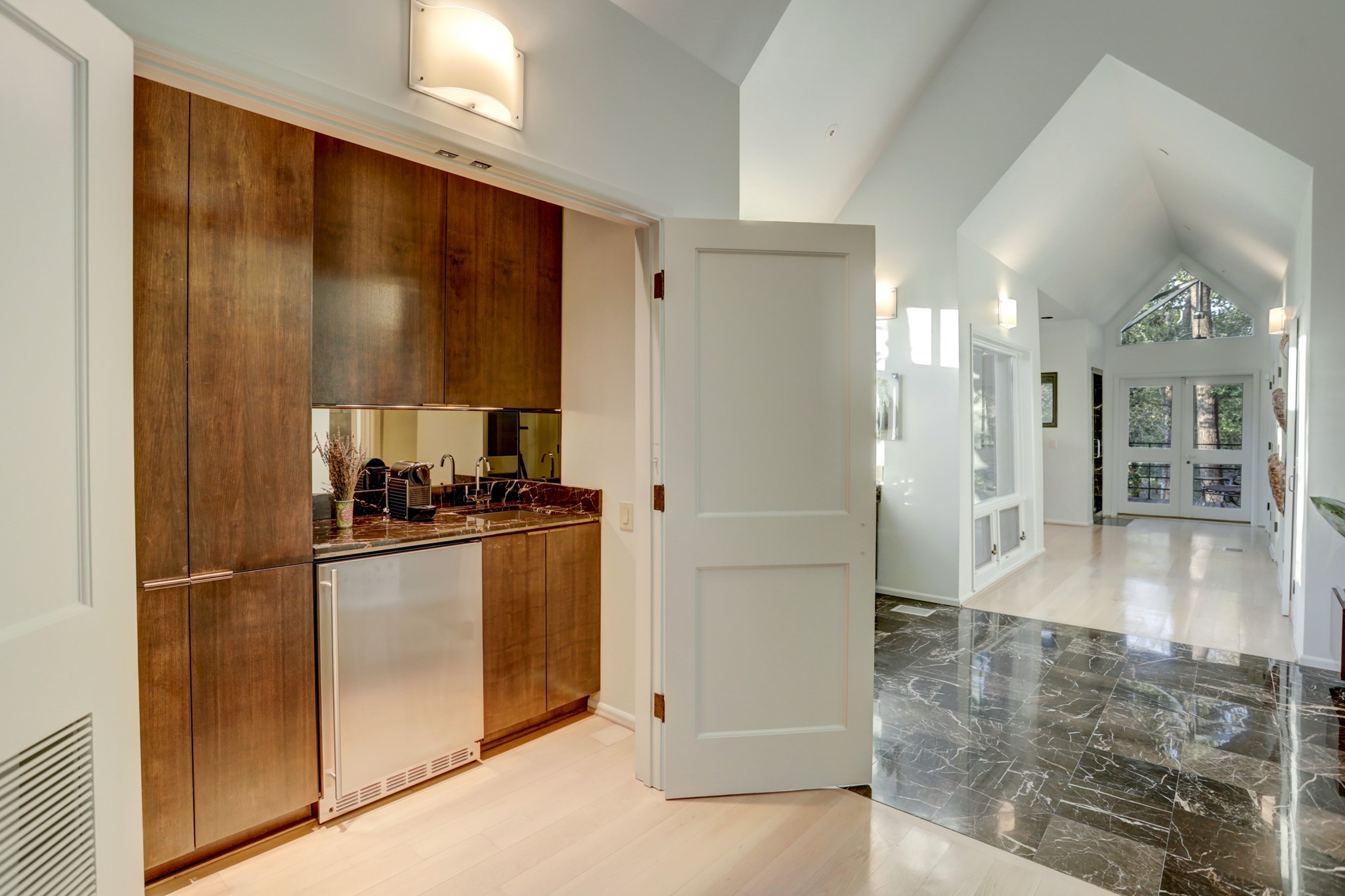 2003 Arrowwood Circle N