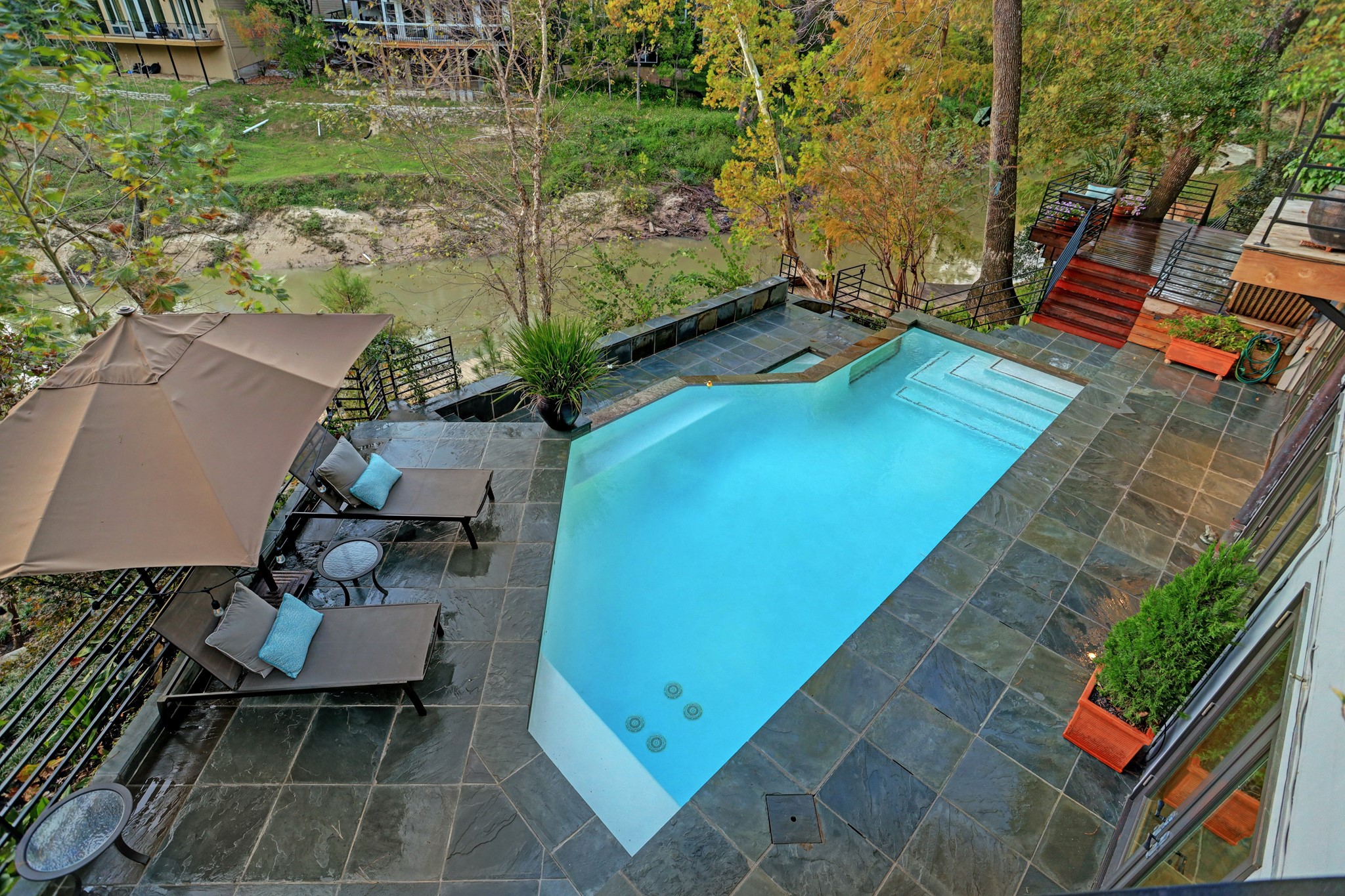 2003 Arrowwood Circle N