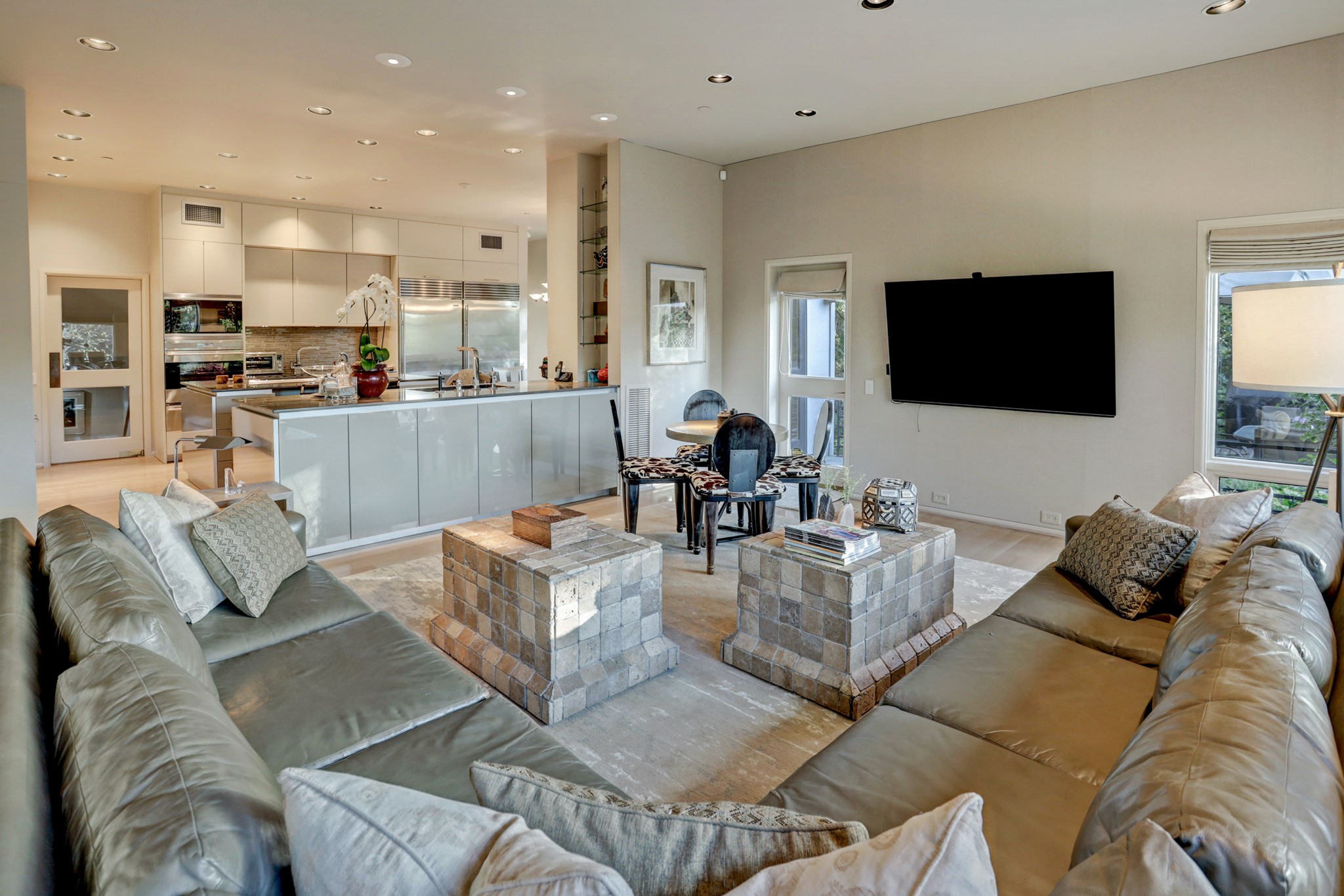 2003 Arrowwood Circle N