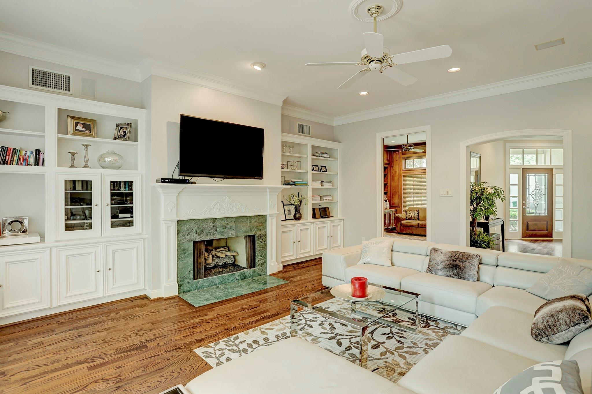 57 Briar Hollow Lane Unit #3