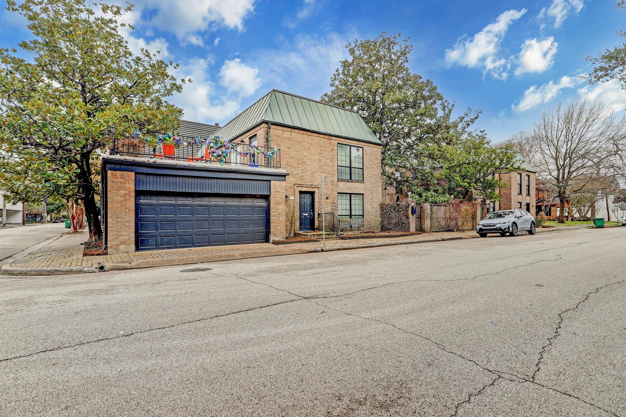 1111 Autrey Street