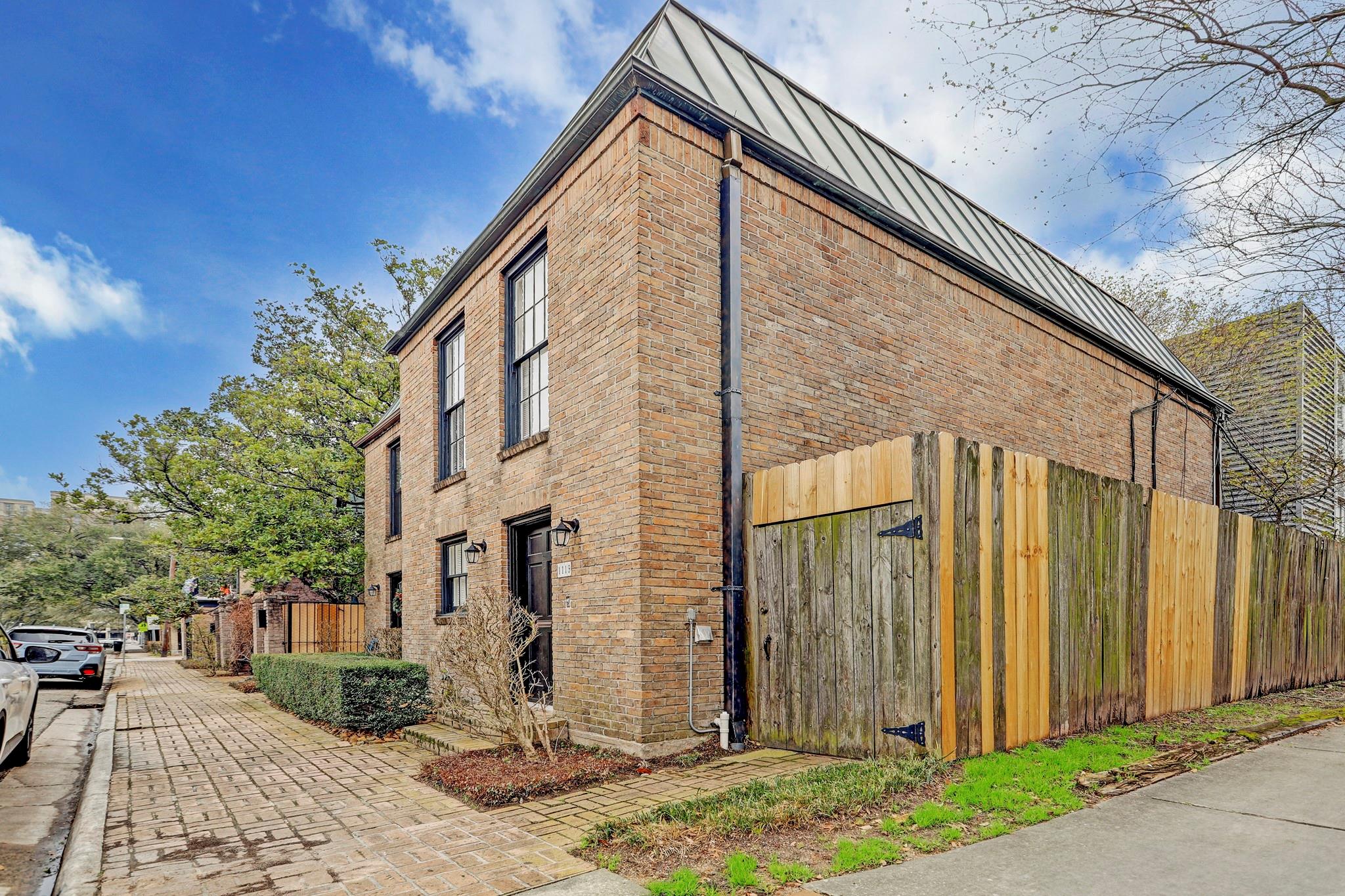1111 Autrey Street
