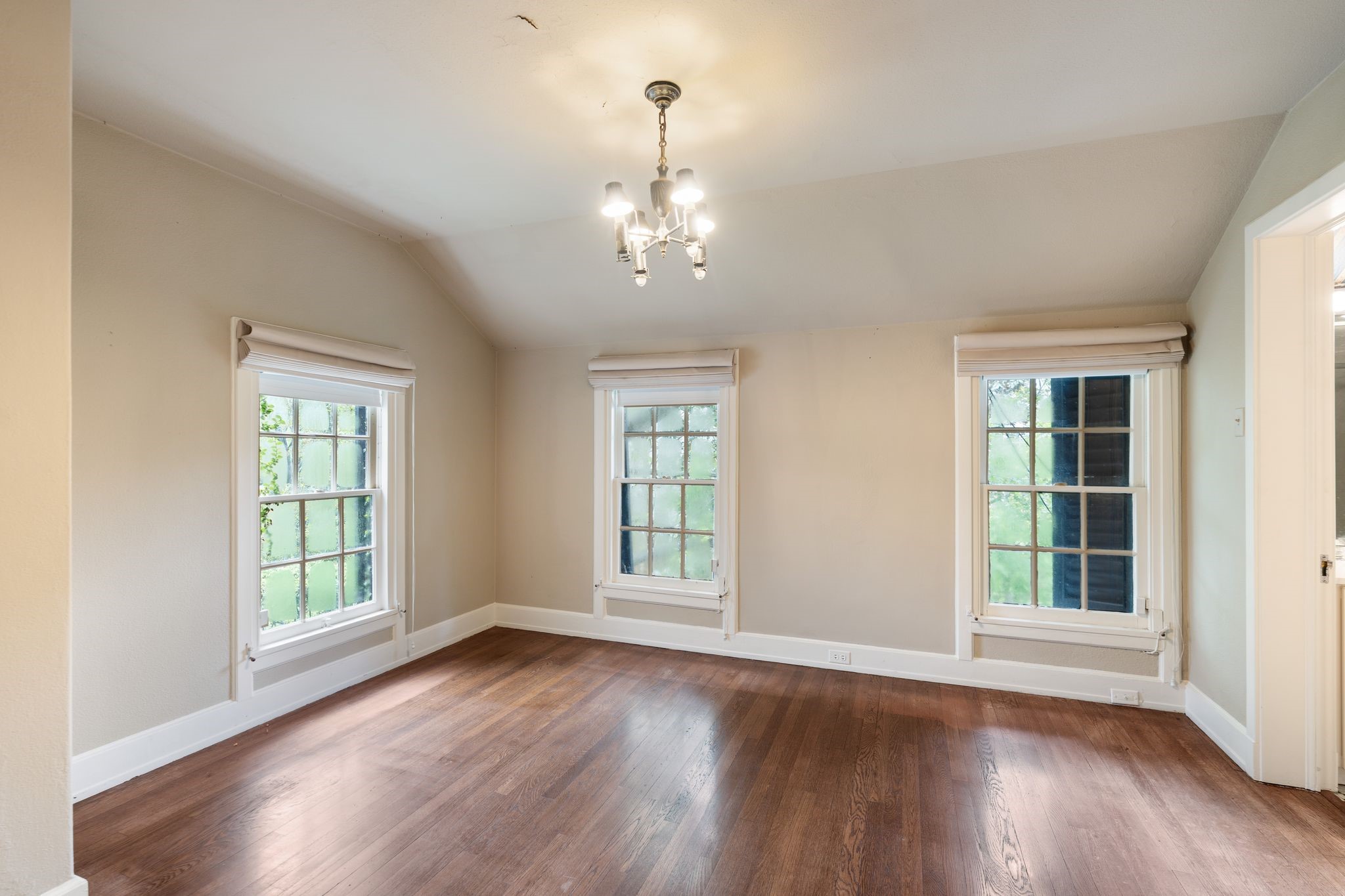 1604 Kirby Drive