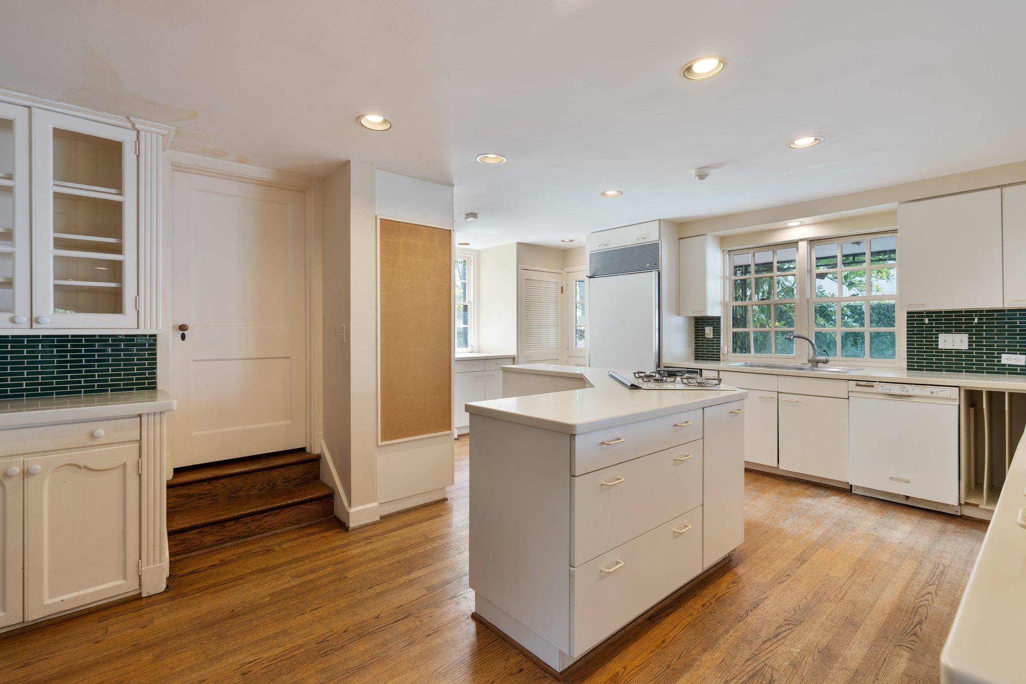1604 Kirby Drive