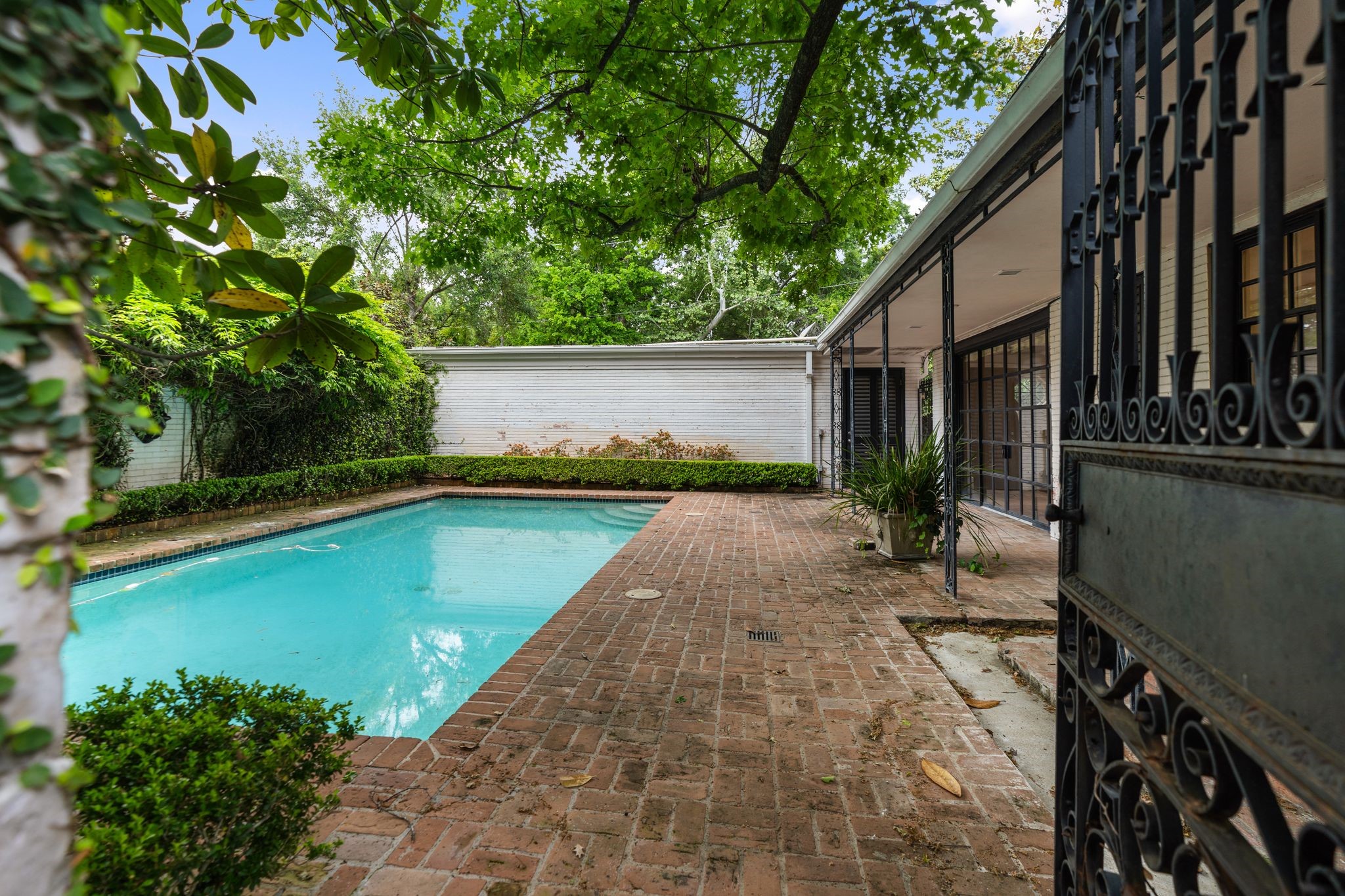1604 Kirby Drive