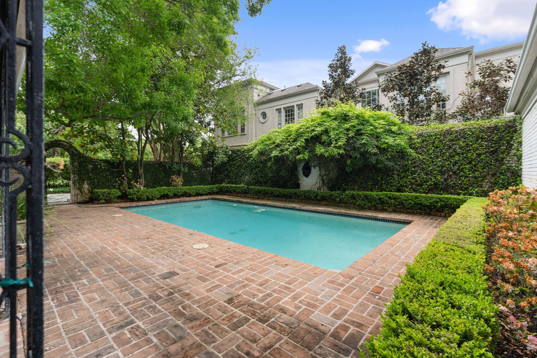 1604 Kirby Drive