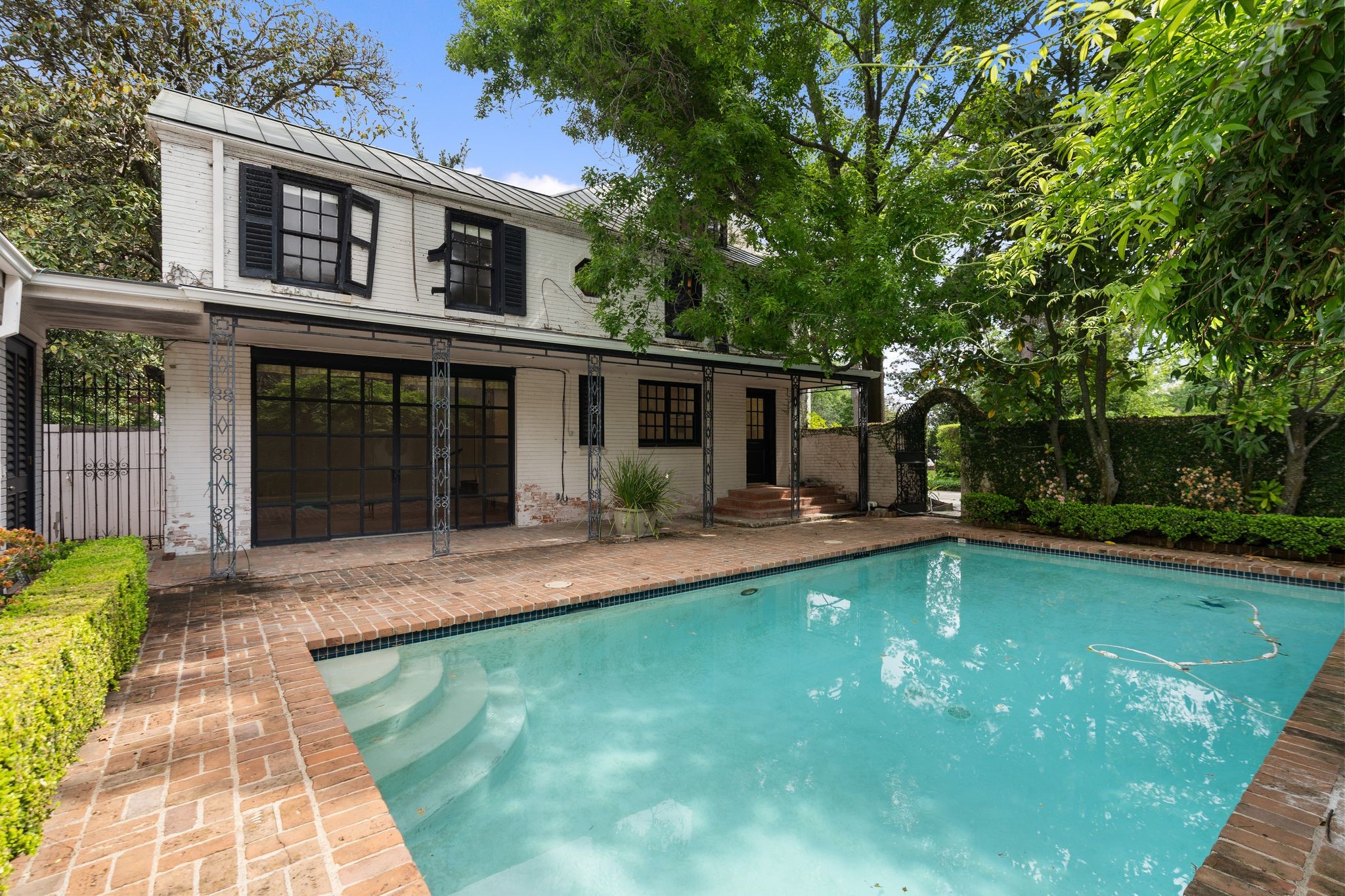 1604 Kirby Drive