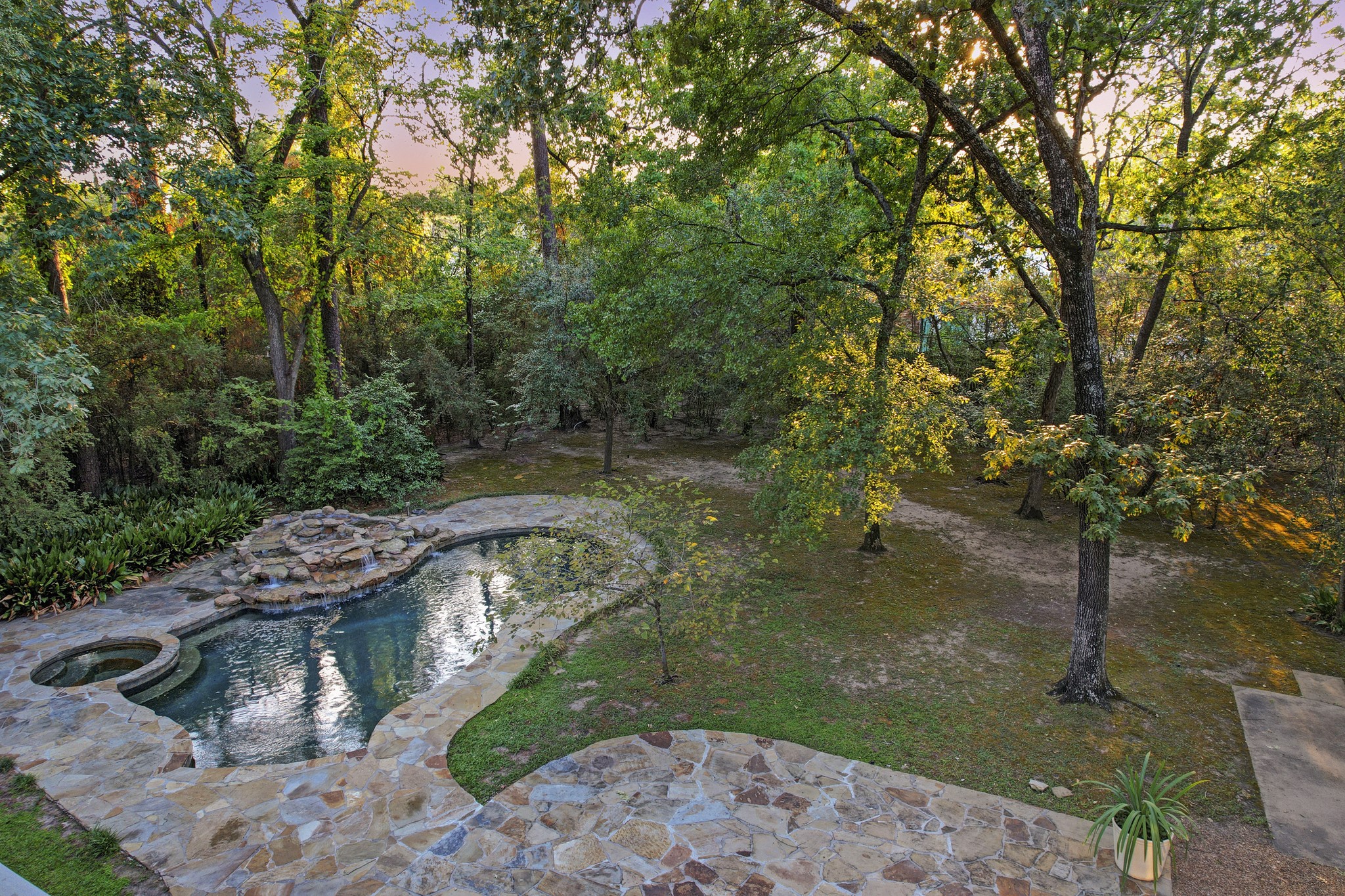 14 1/2 W Shady Lane