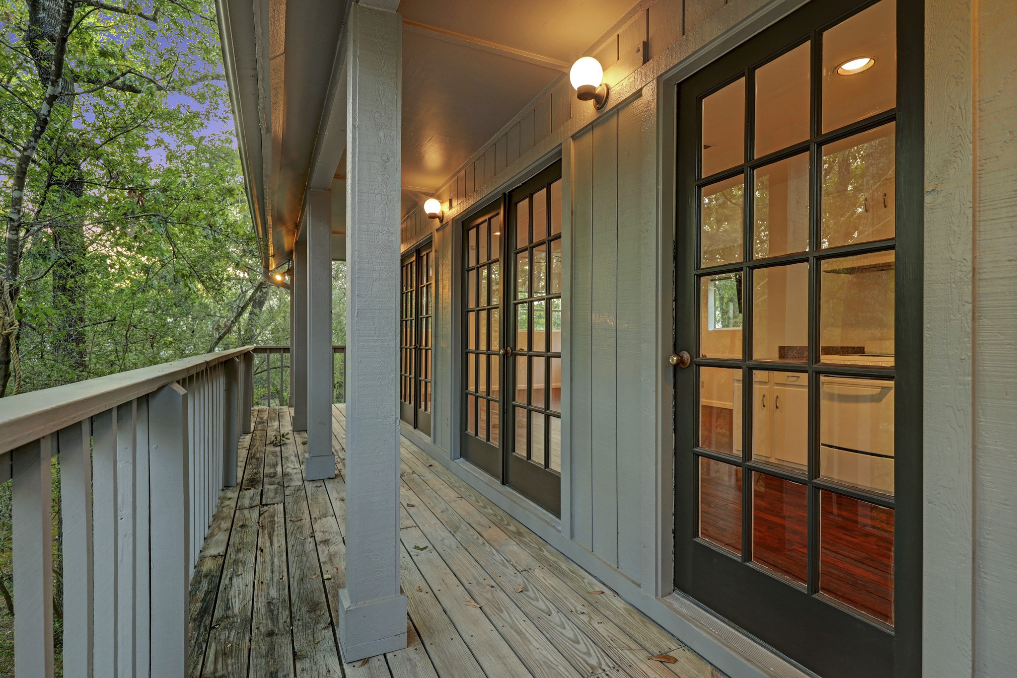 14 1/2 W Shady Lane