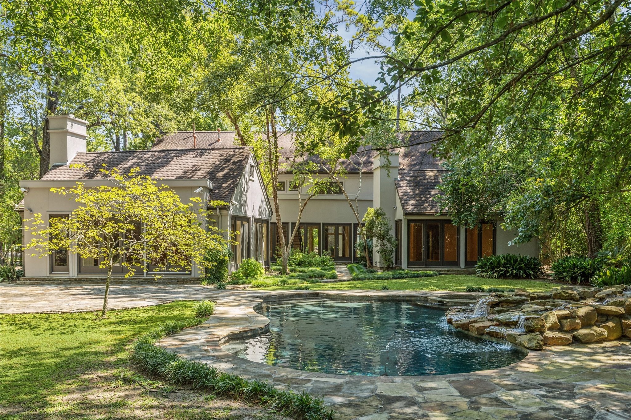 14 1/2 W Shady Lane