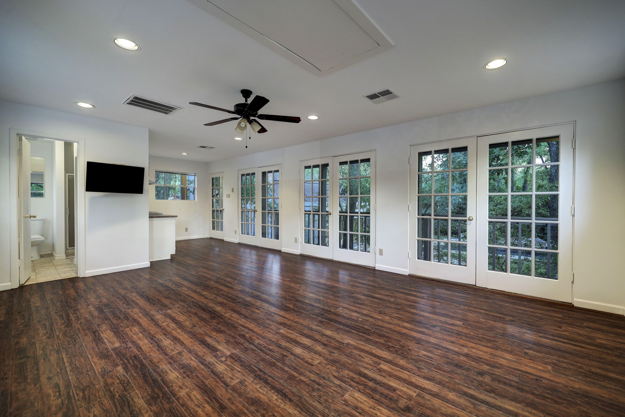 14 1/2 W Shady Lane
