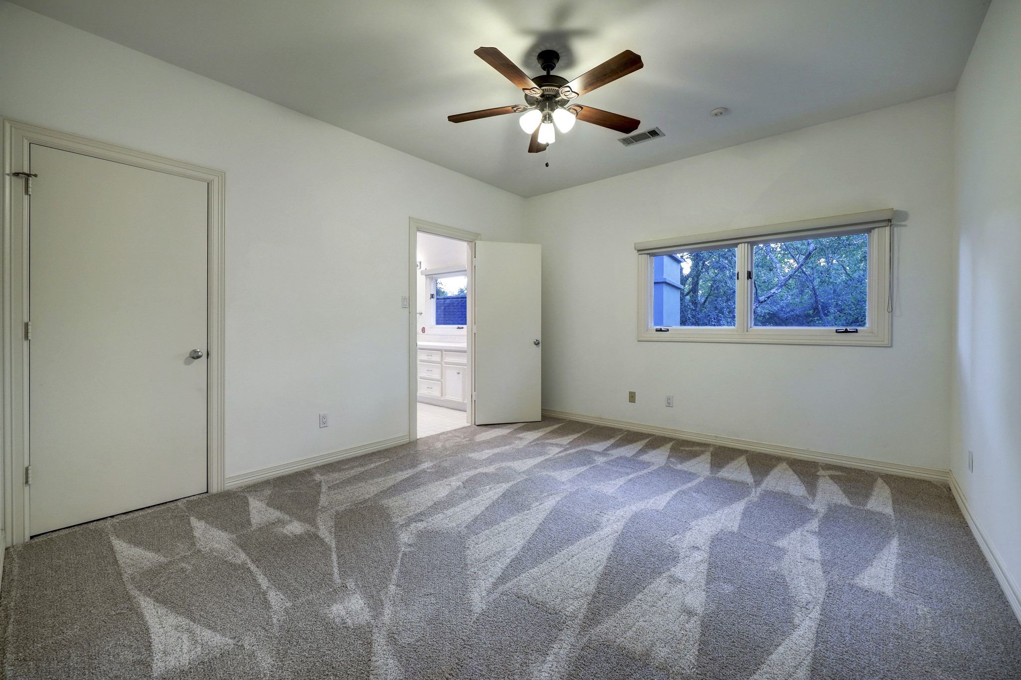 14 1/2 W Shady Lane