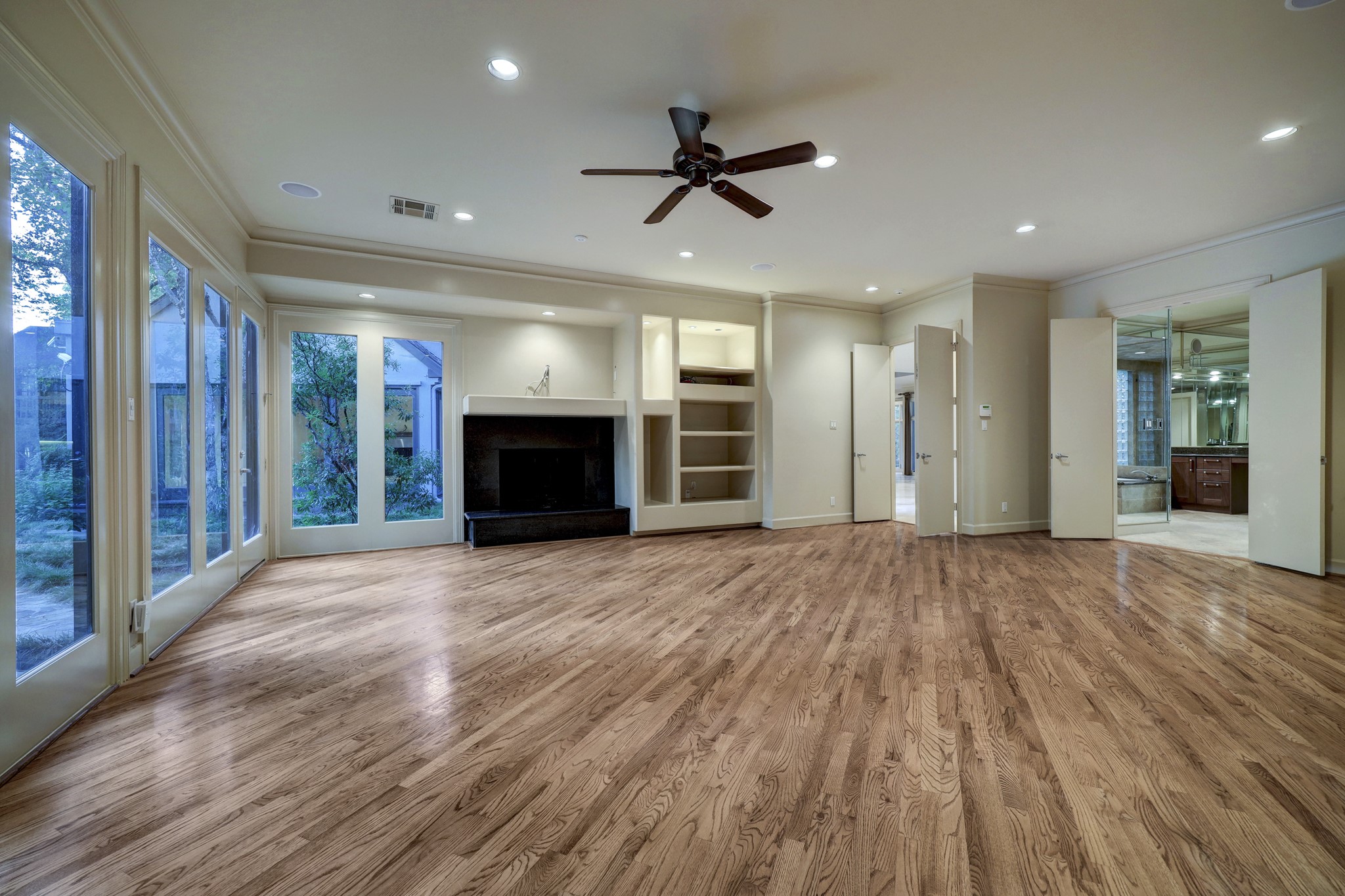 14 1/2 W Shady Lane