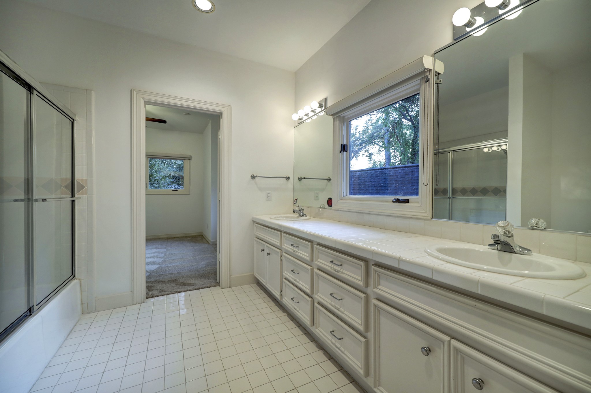 14 1/2 W Shady Lane