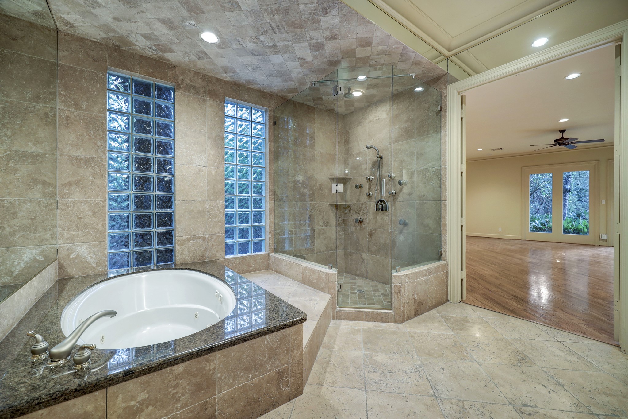 14 1/2 W Shady Lane