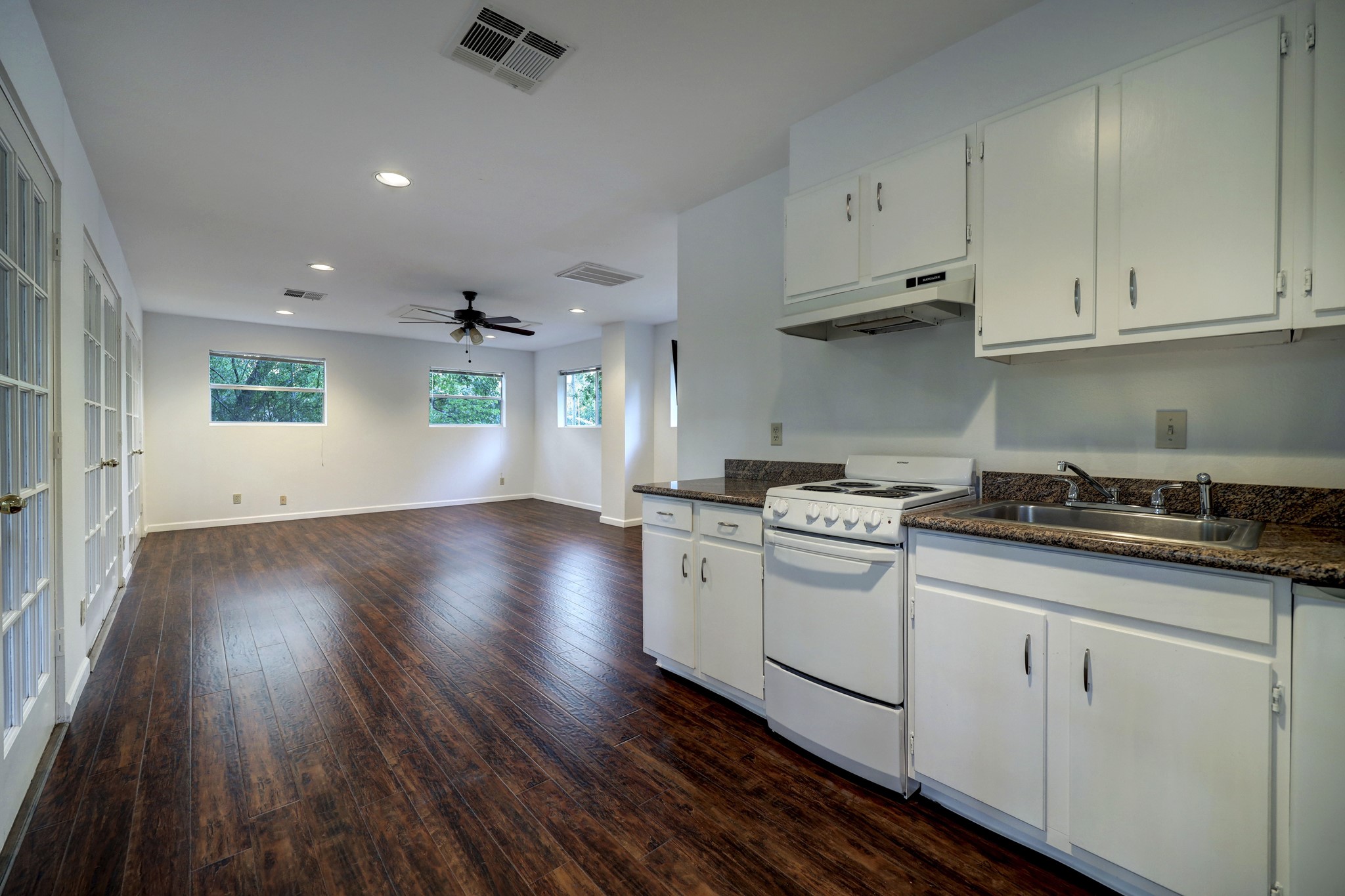 14 1/2 W Shady Lane