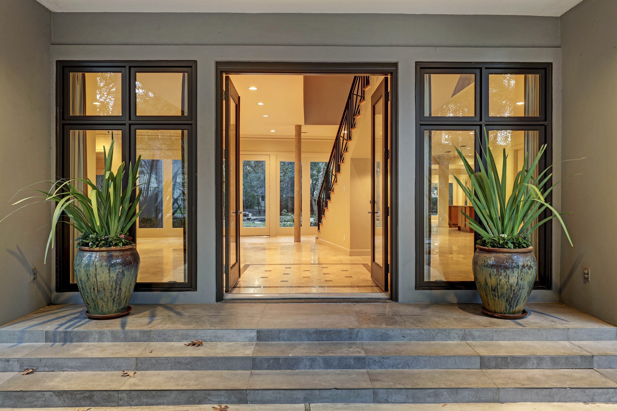 14 1/2 W Shady Lane