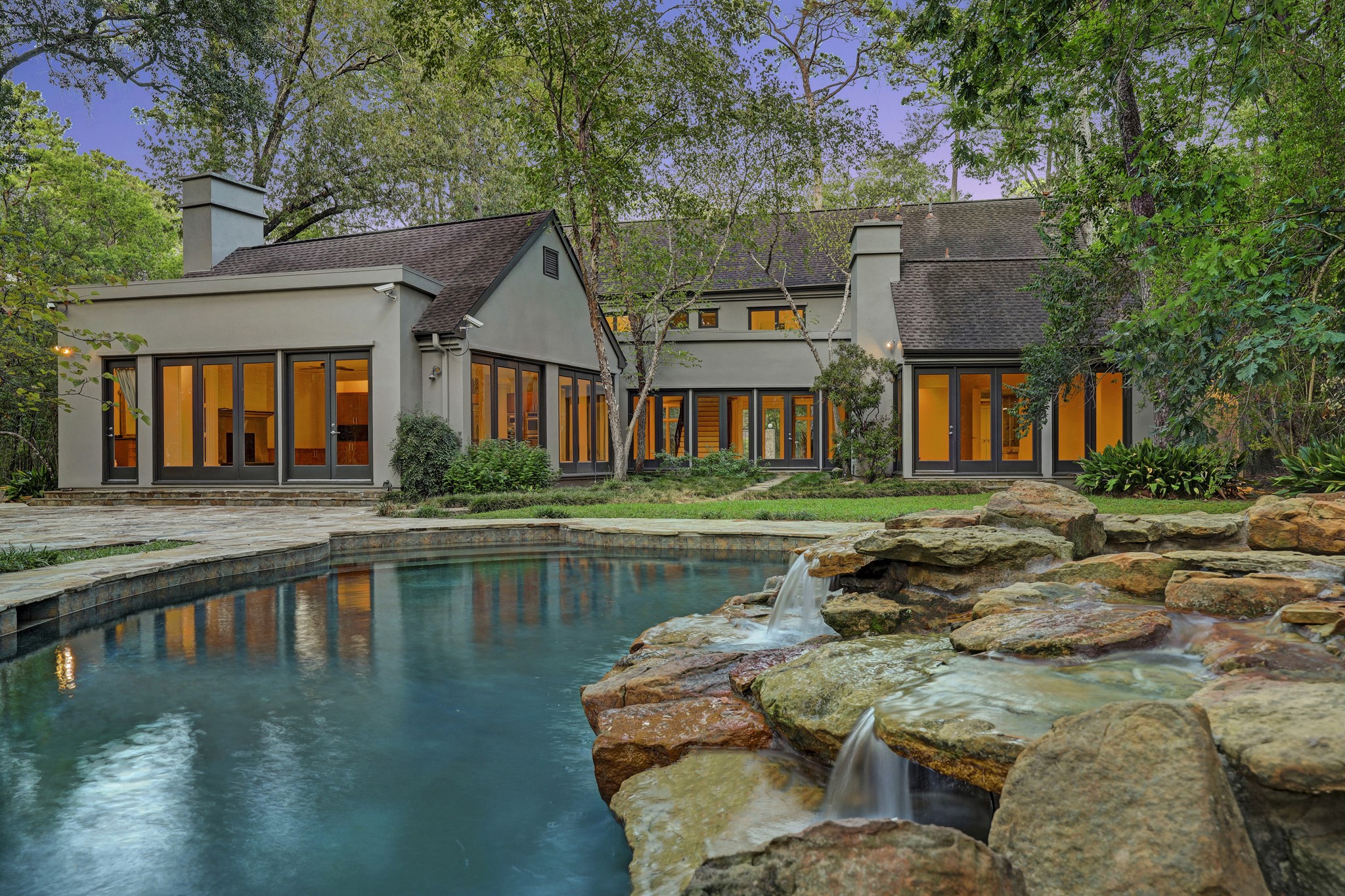 14 1/2 W Shady Lane