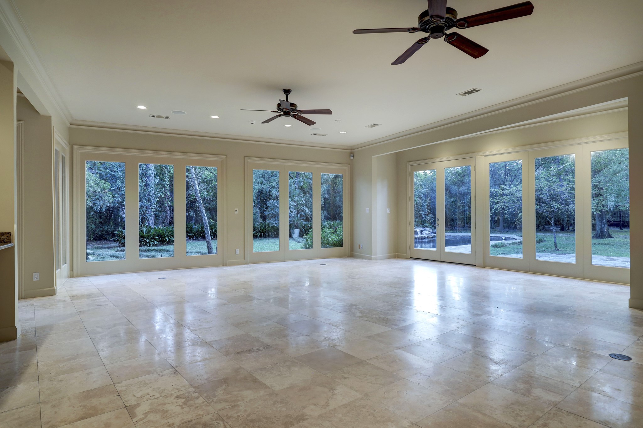 14 1/2 W Shady Lane