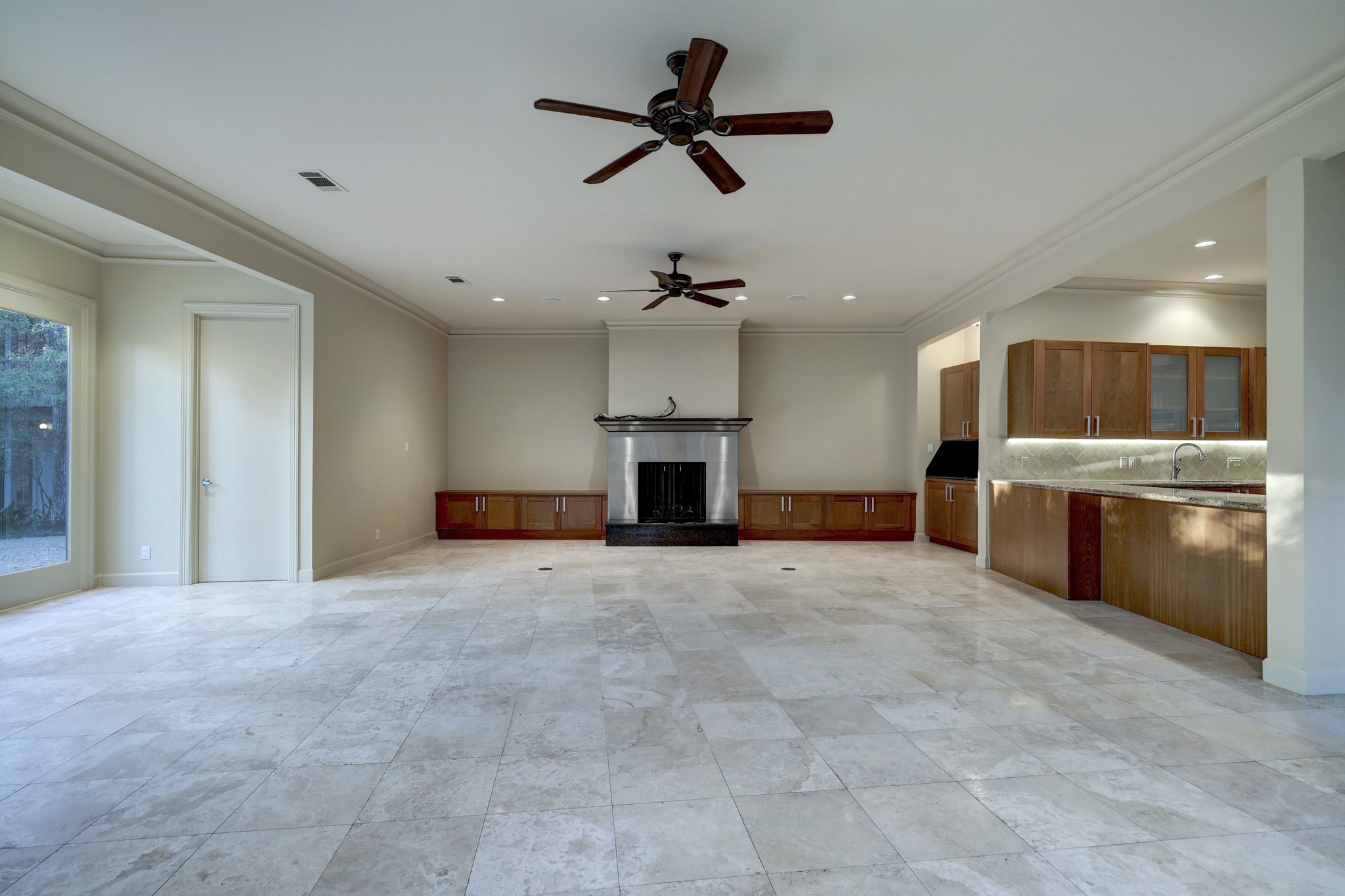 14 1/2 W Shady Lane