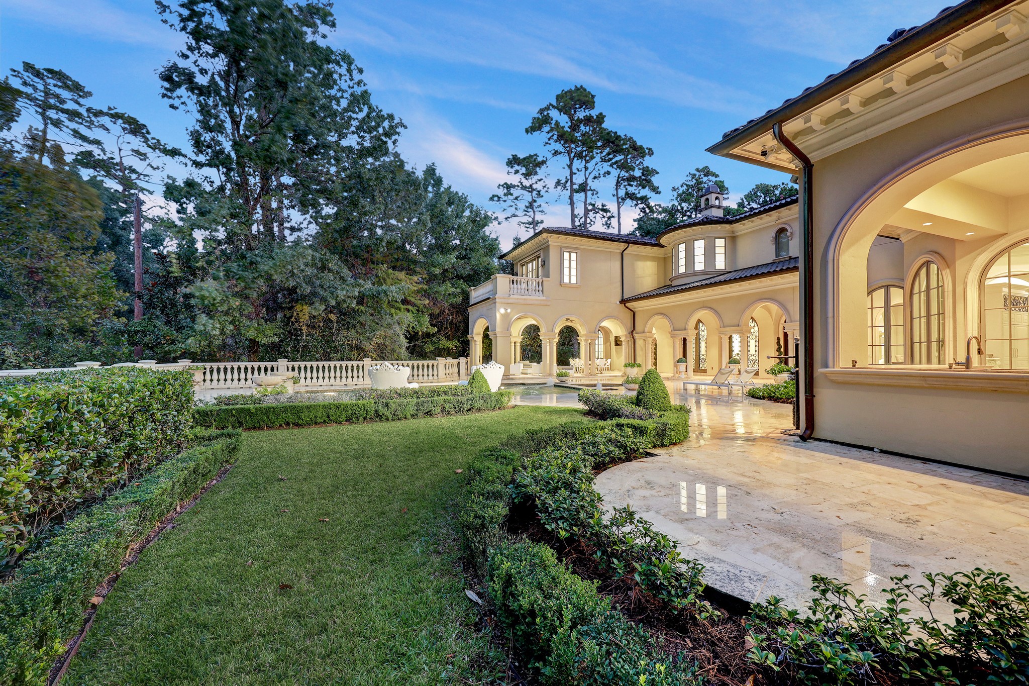 11102 Wickwood Drive