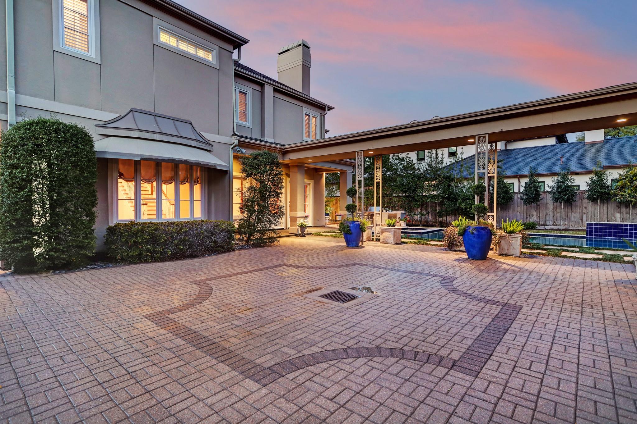 5315 Longmont Drive