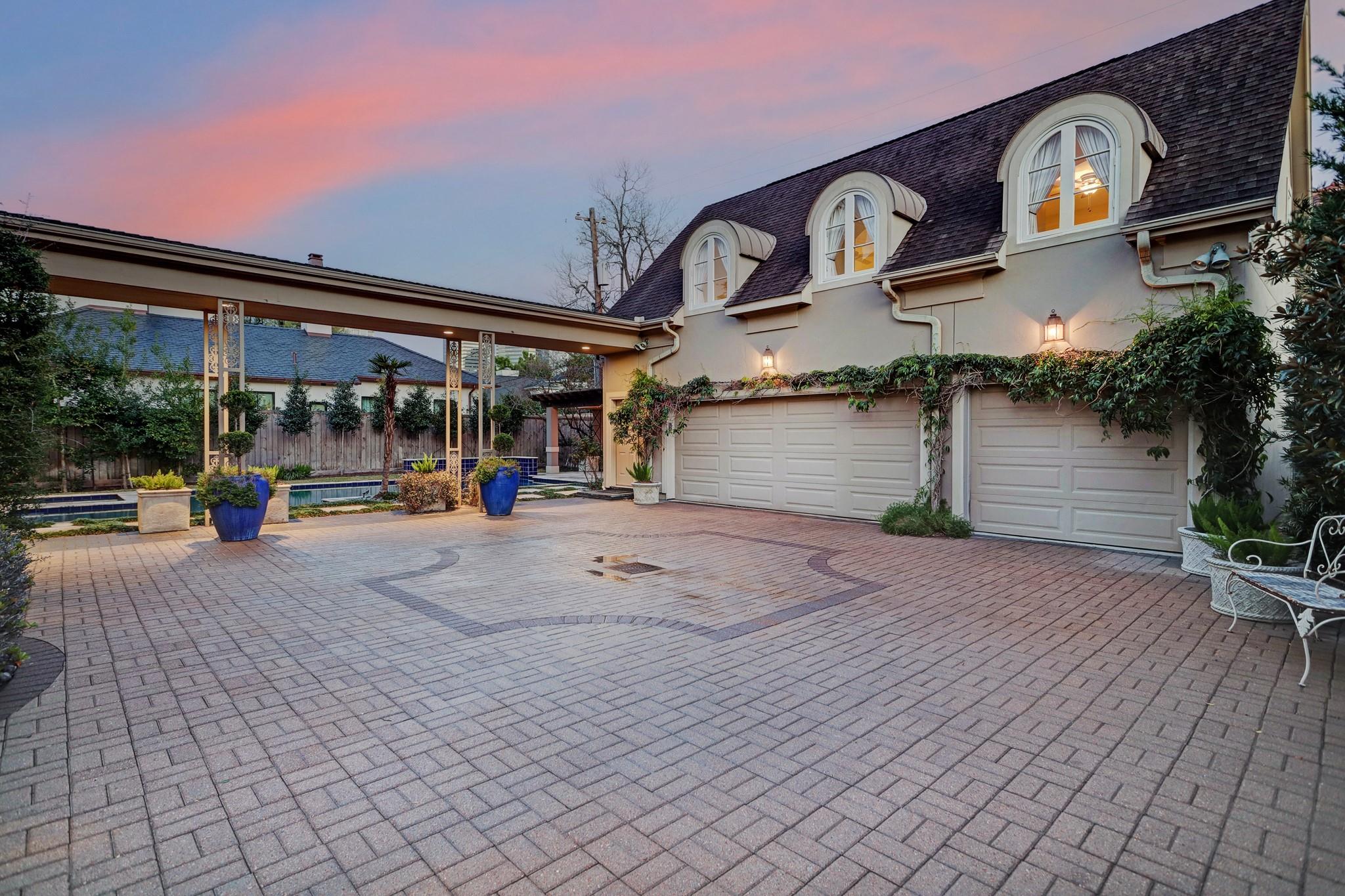 5315 Longmont Drive