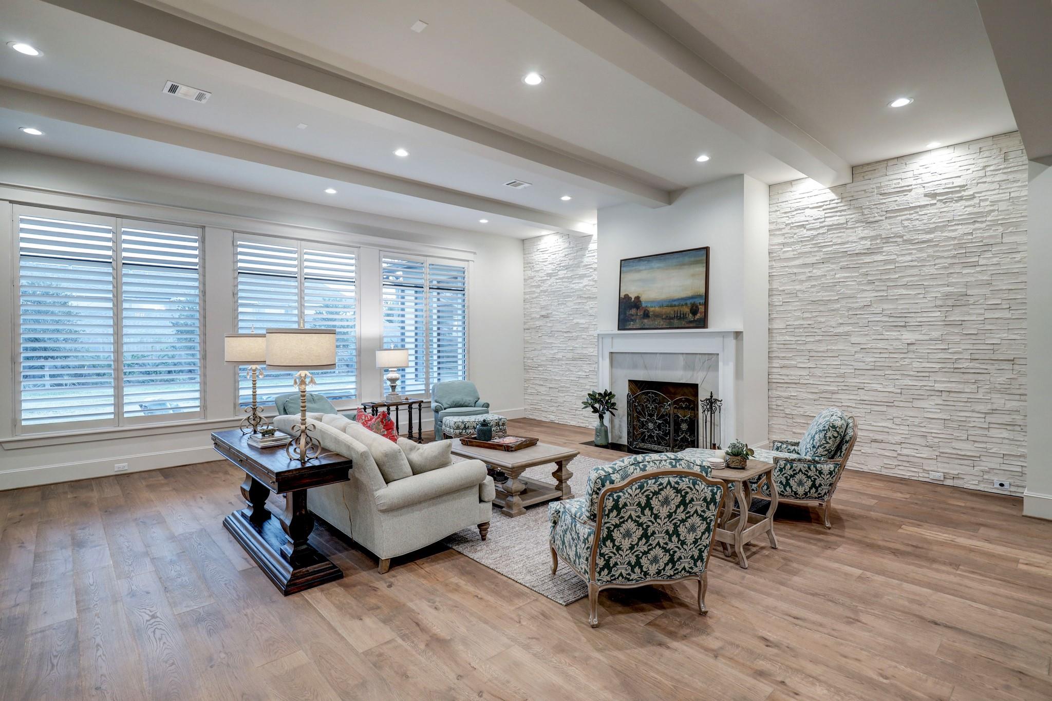 7 Gage Court