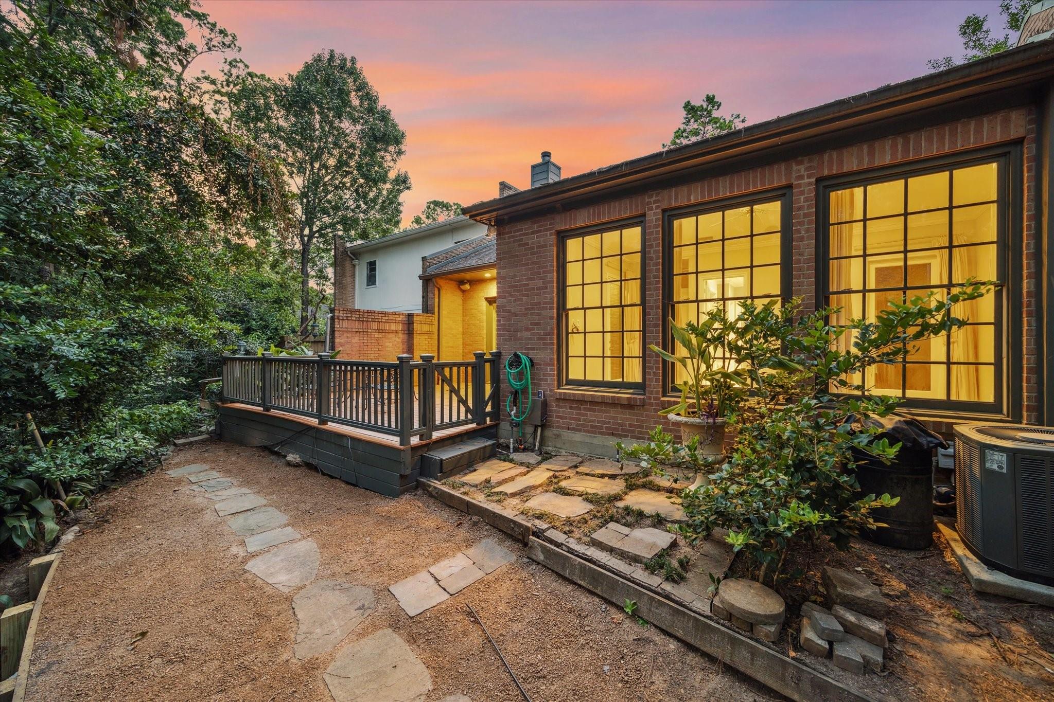 121 Glynn Way Drive