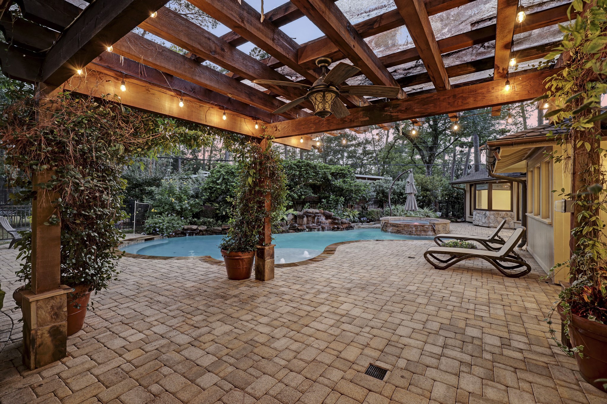 147 Knipp Road