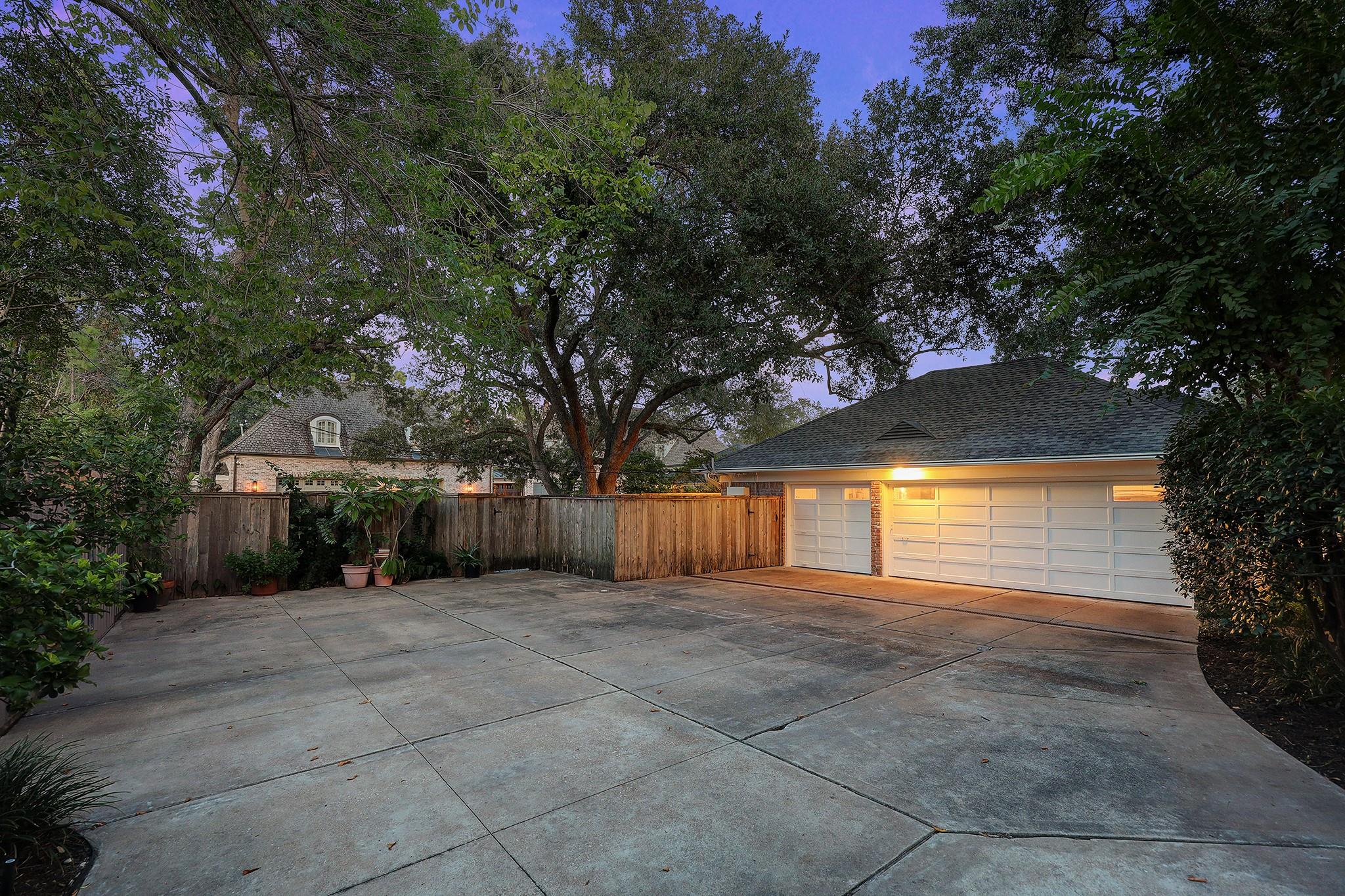 5390 Holly Springs Drive
