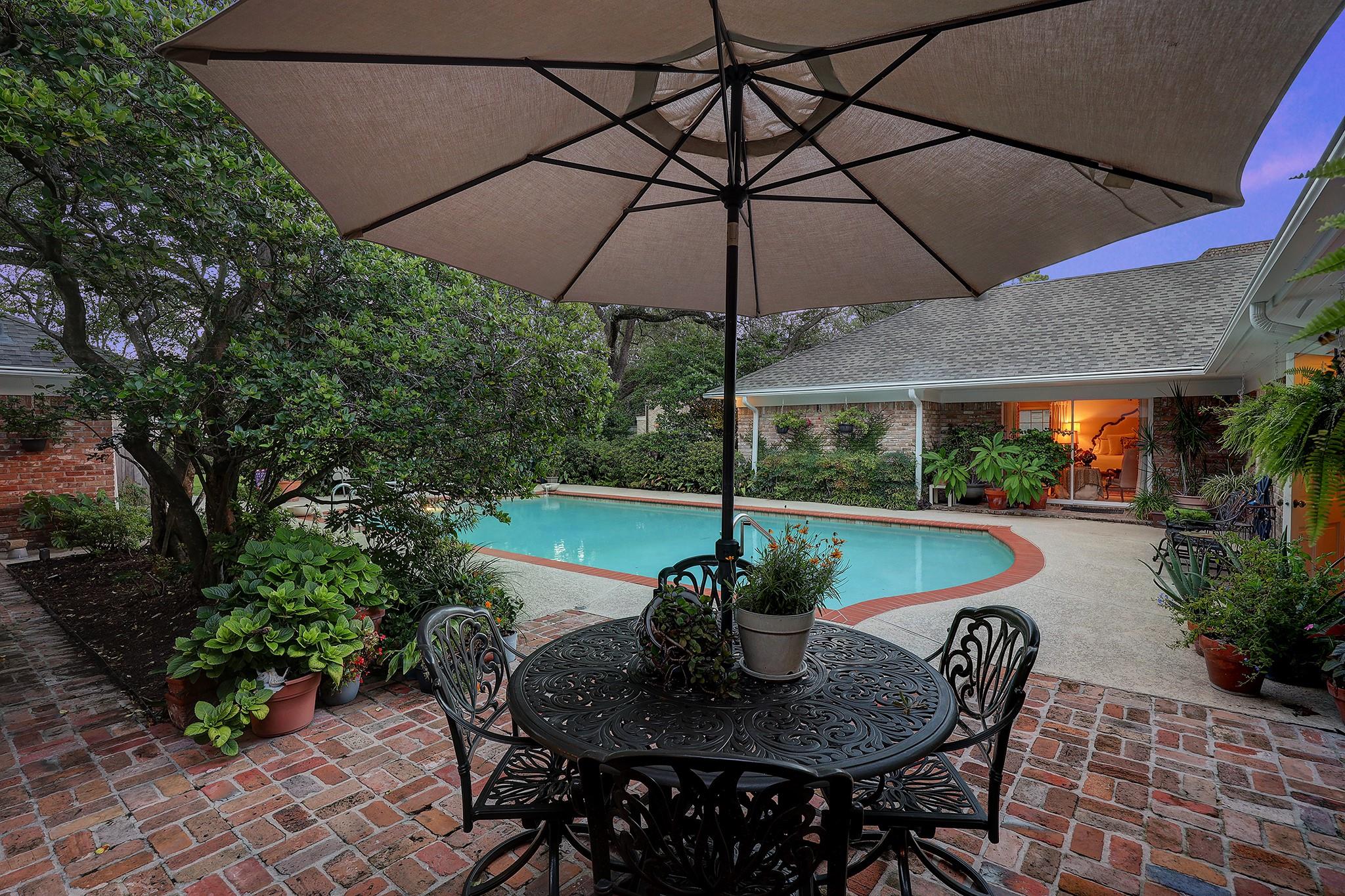 5390 Holly Springs Drive
