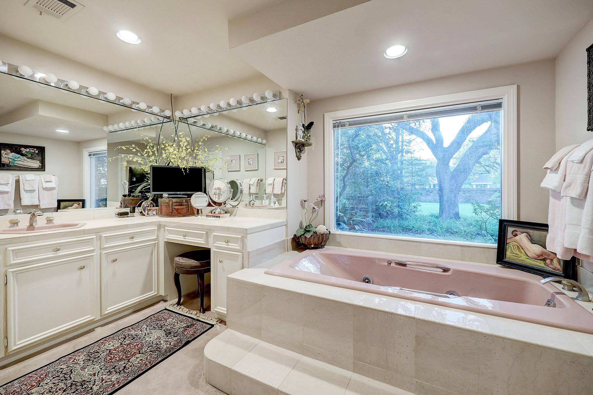 5390 Holly Springs Drive