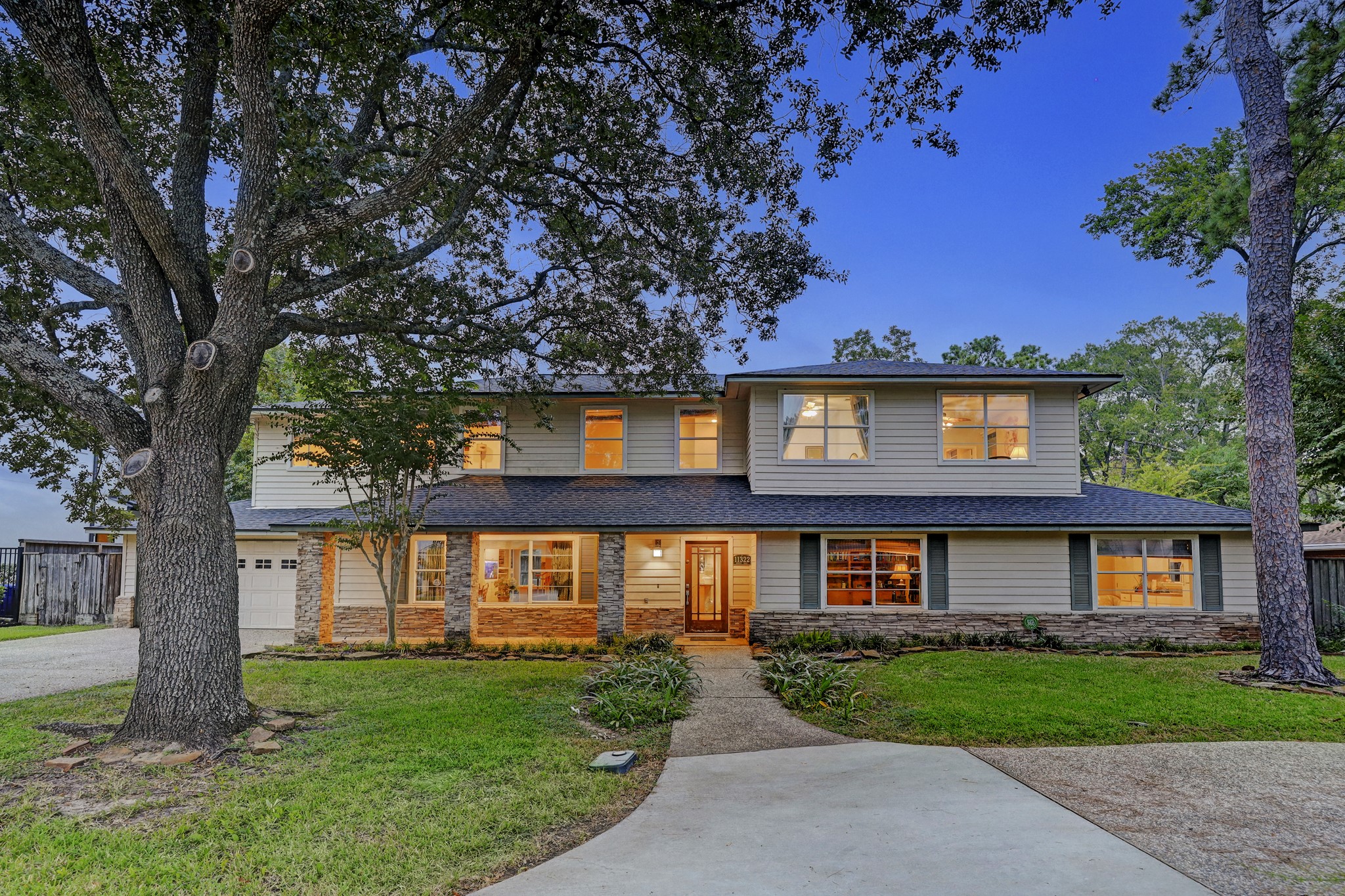 11322 Surrey Oaks Lane