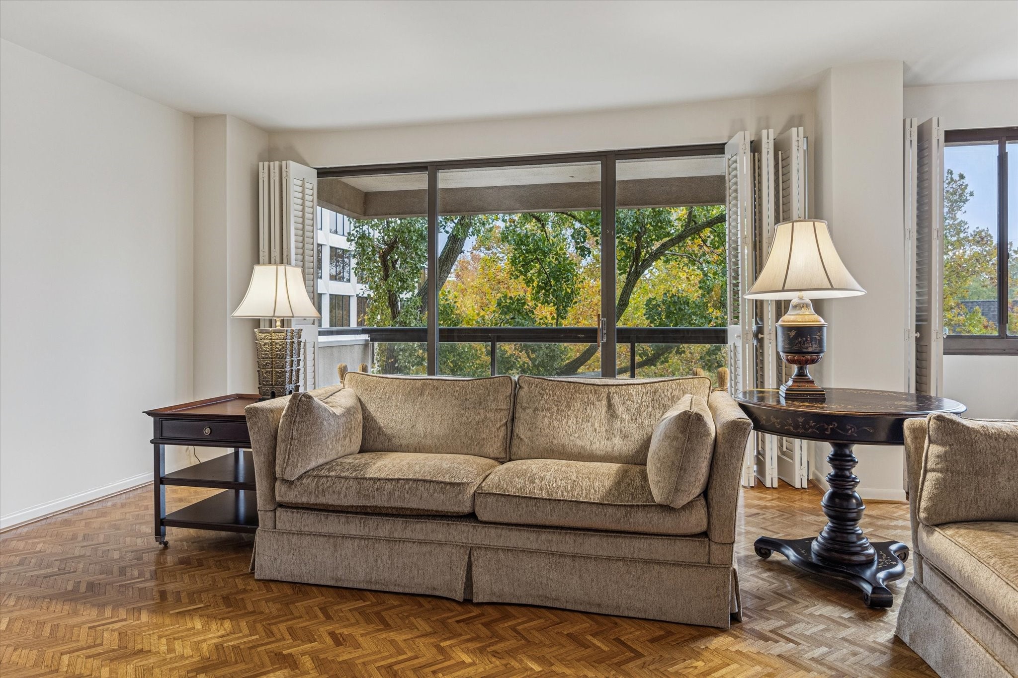 49 Briar Hollow Lane #203