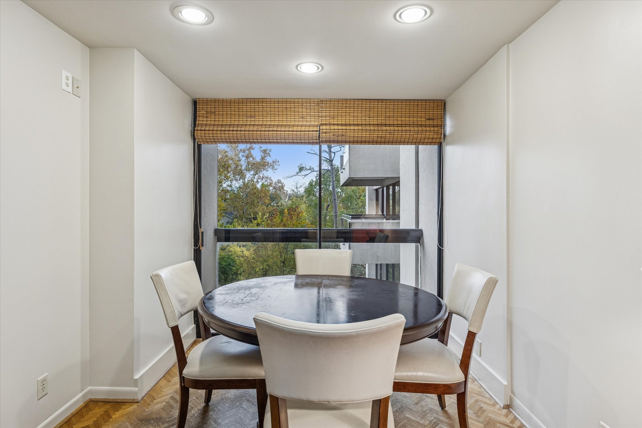 49 Briar Hollow Lane #203