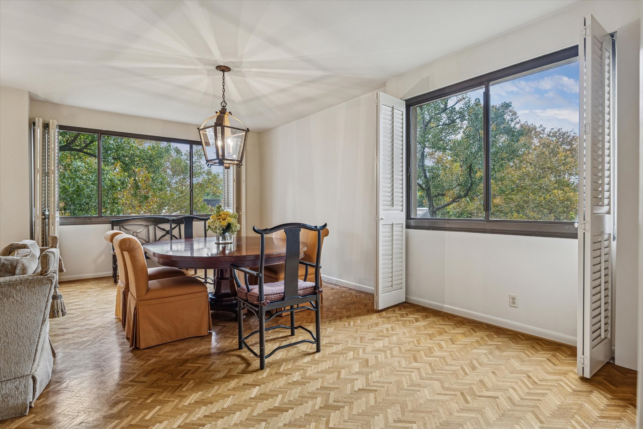 49 Briar Hollow Lane #203